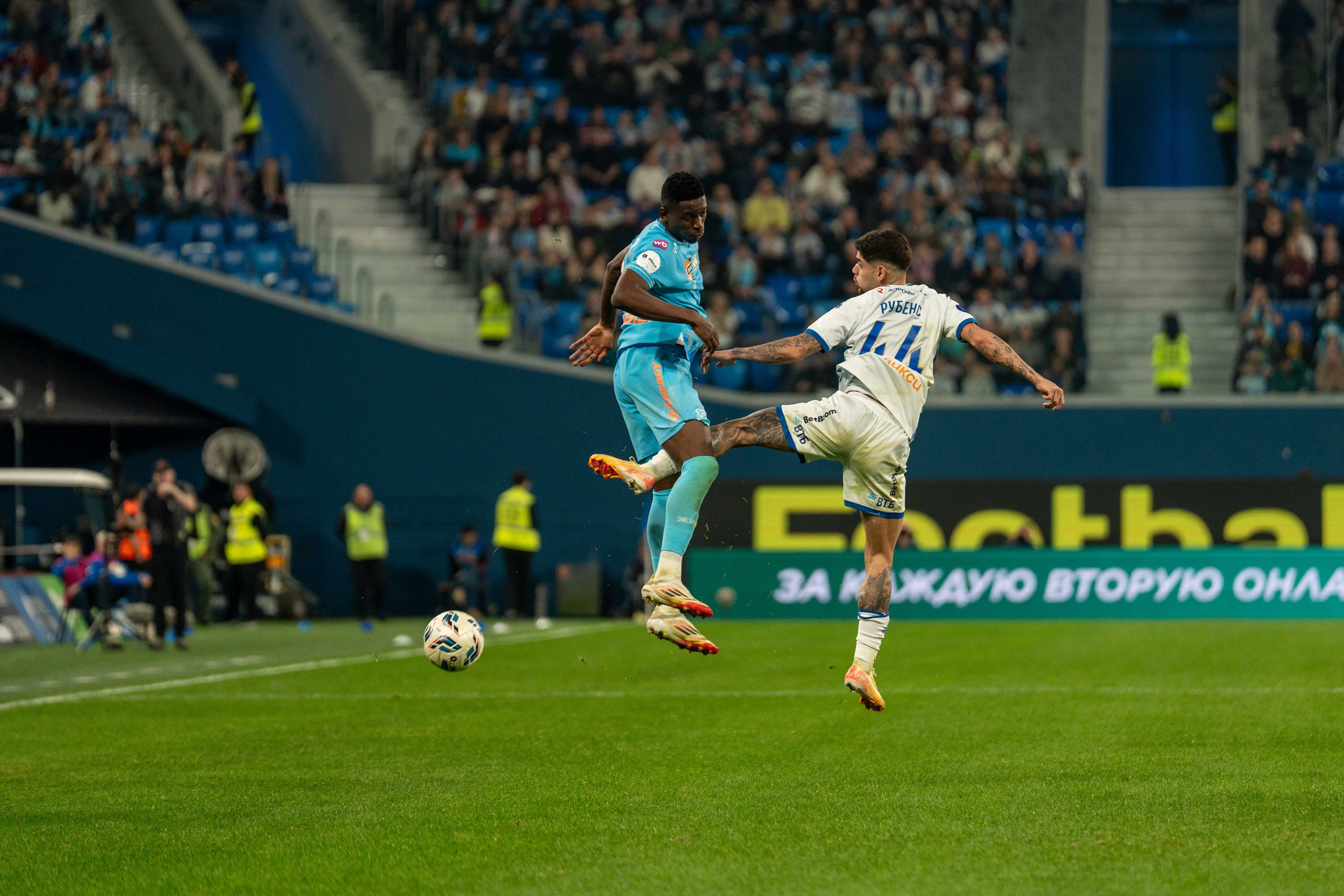 Зенит — Динамо (Москва): фотогалерея РПЛ, 13 тур на Газпром Арене | Антон Гауф. Спортивный фотограф в Санкт-Петербурге | Антон Гауф