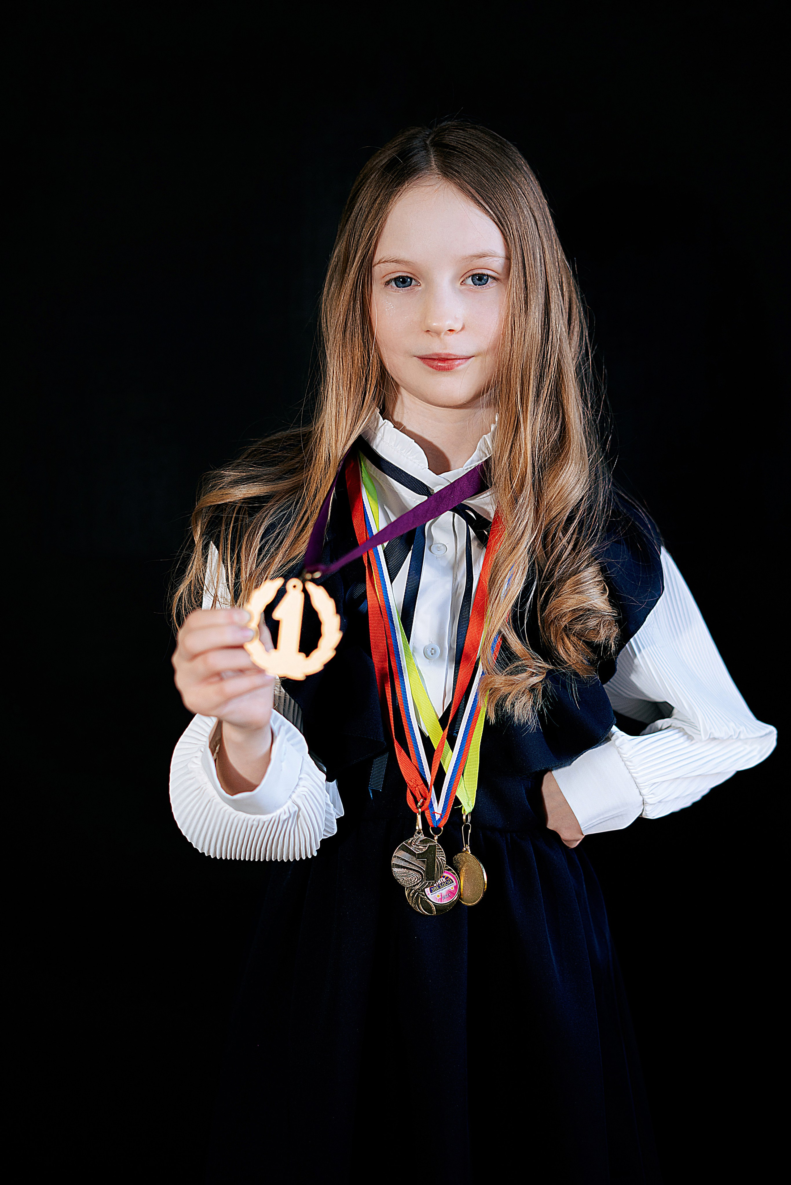 Школьные портреты. Школьный фотограф в Челябинске. Выпускные фотоальбомы