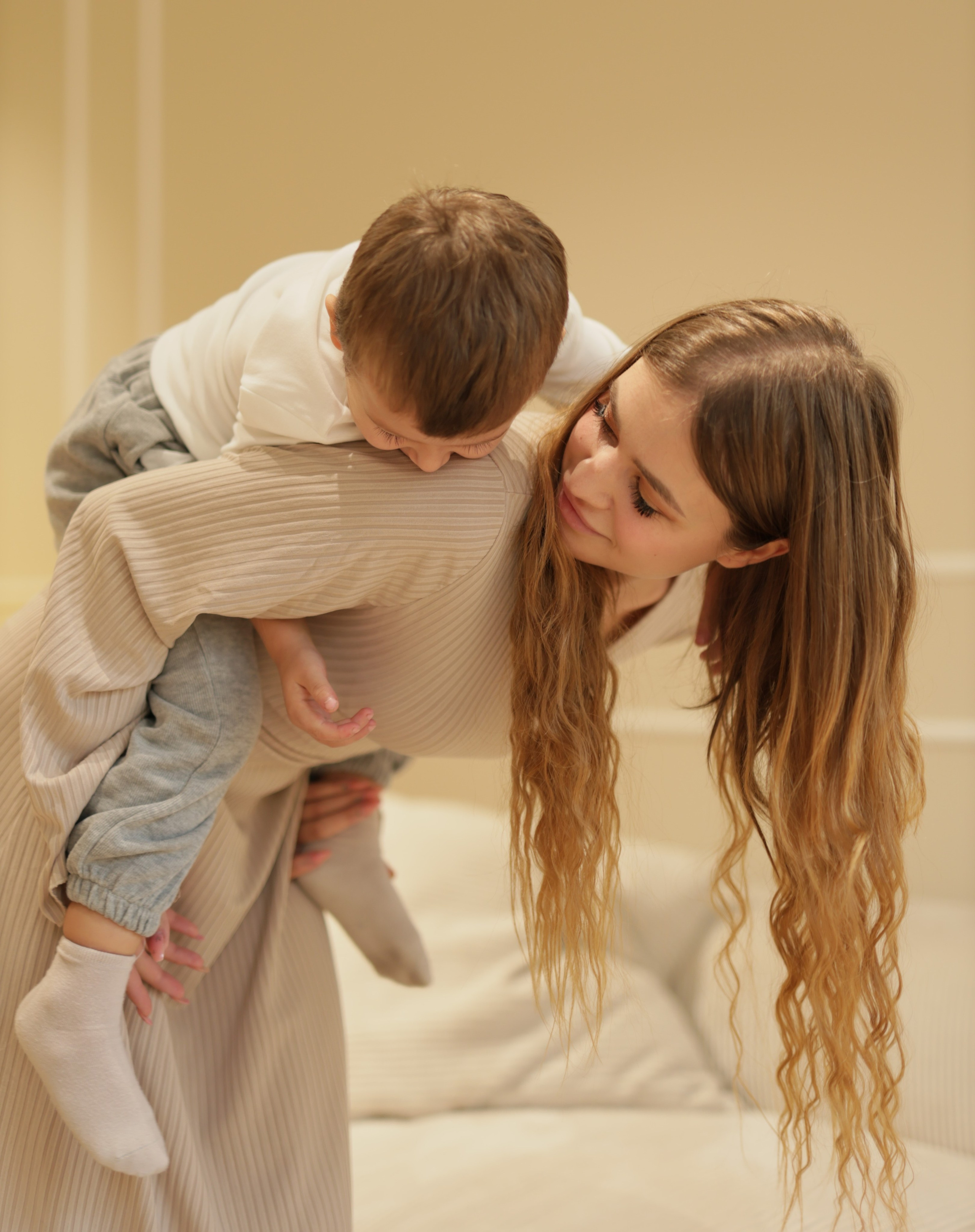 Женя и сынок Глебасик. Фотограф Екатерина Васечкина