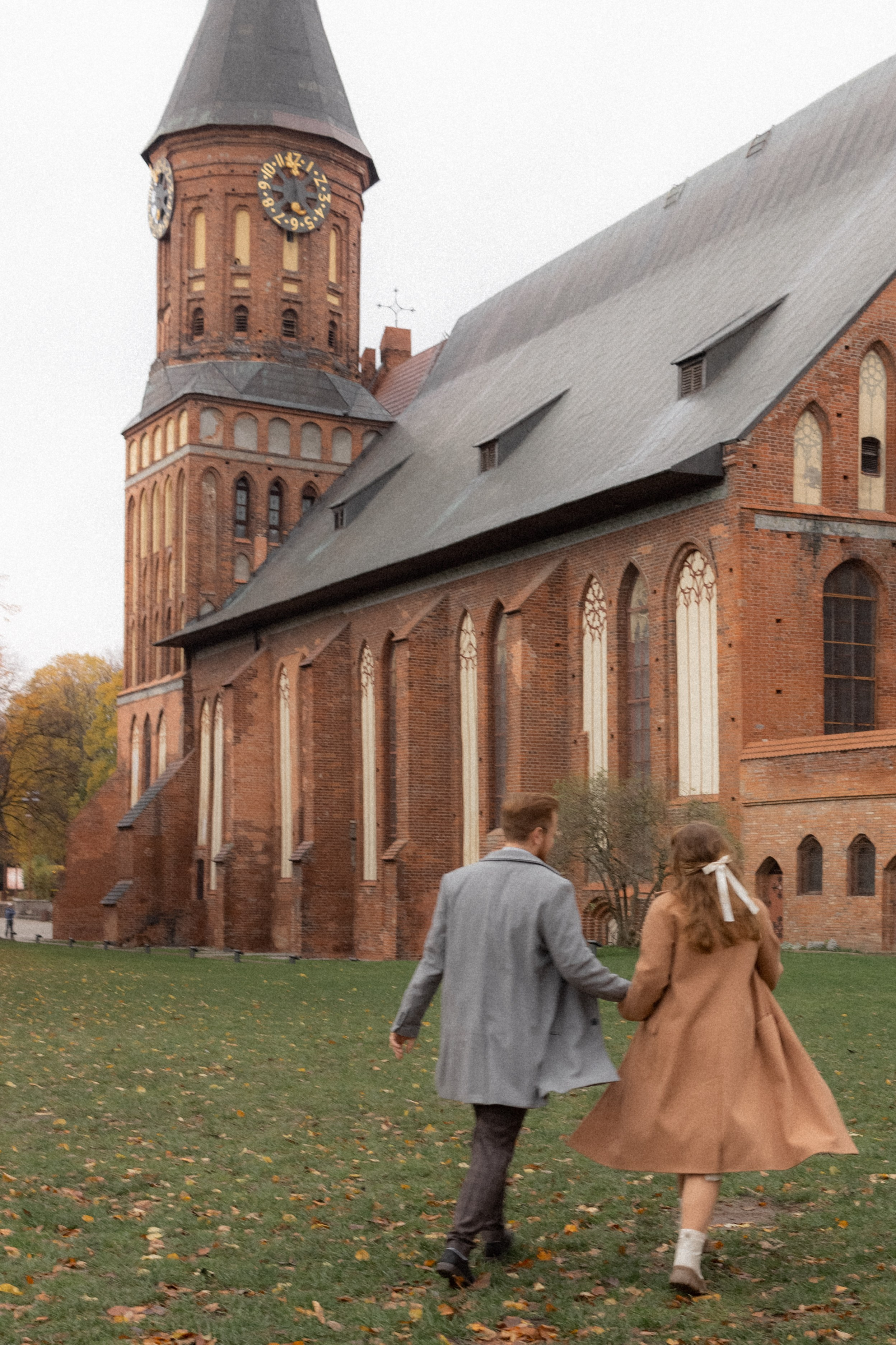 Фотосессия lovestory Калининград на острове Канта. Портретный фотограф в Калининграде Рита Холодова