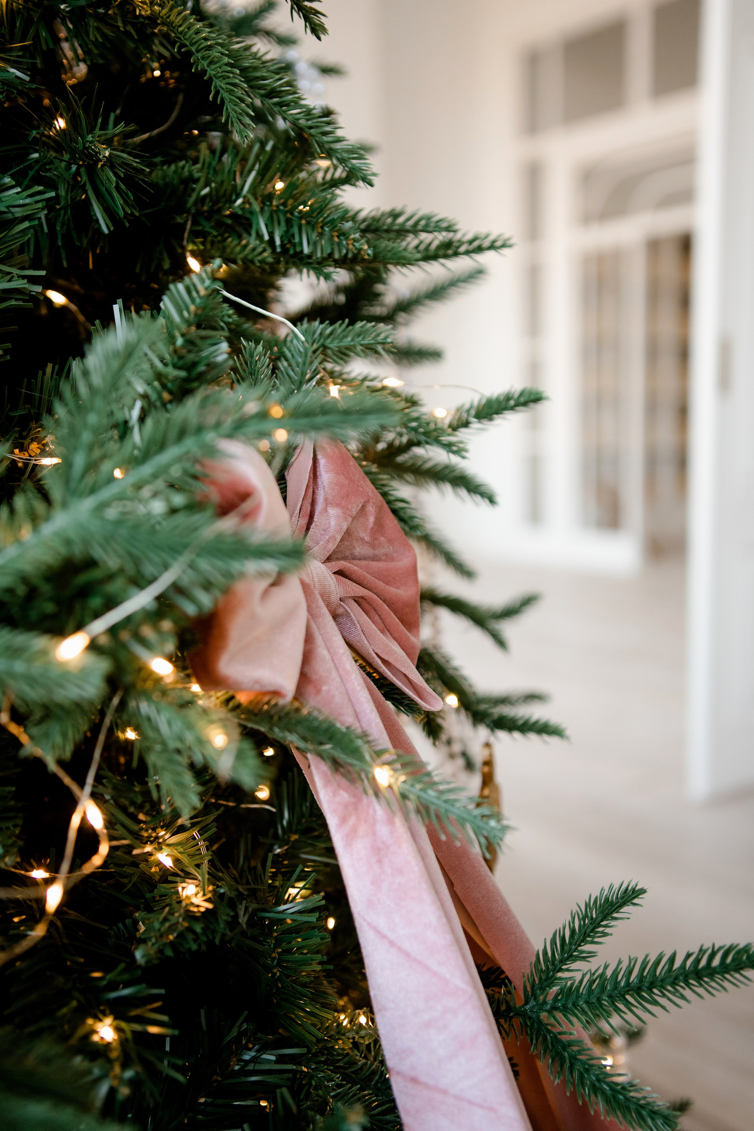 Кадры для новогодней коллекции платьев Nina Dar. Свадебный и портретный фотограф в Миассе Филиппенко Дарья