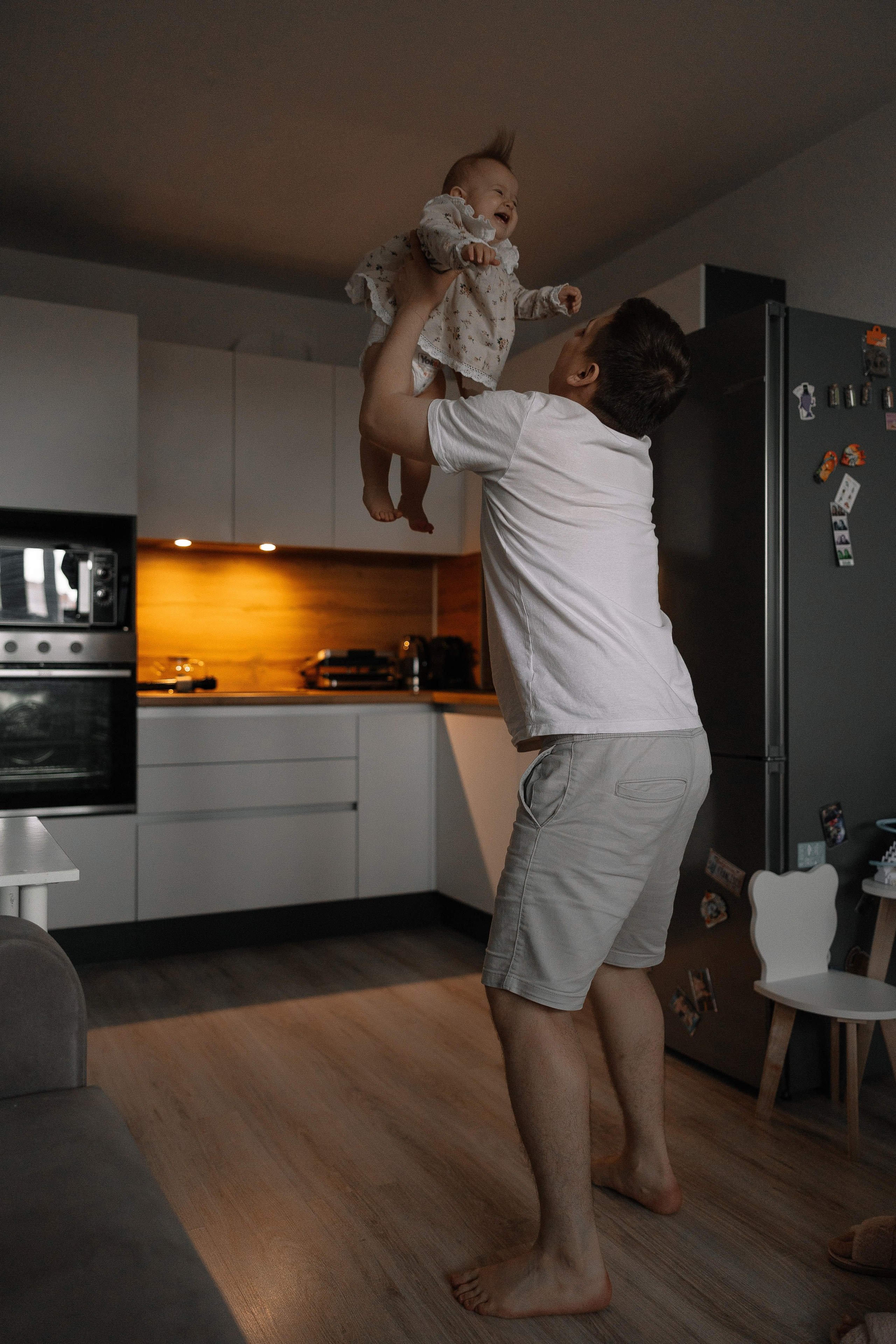 Дома тоже можно. Свадебный и семейный Фотограф Денис Кошель