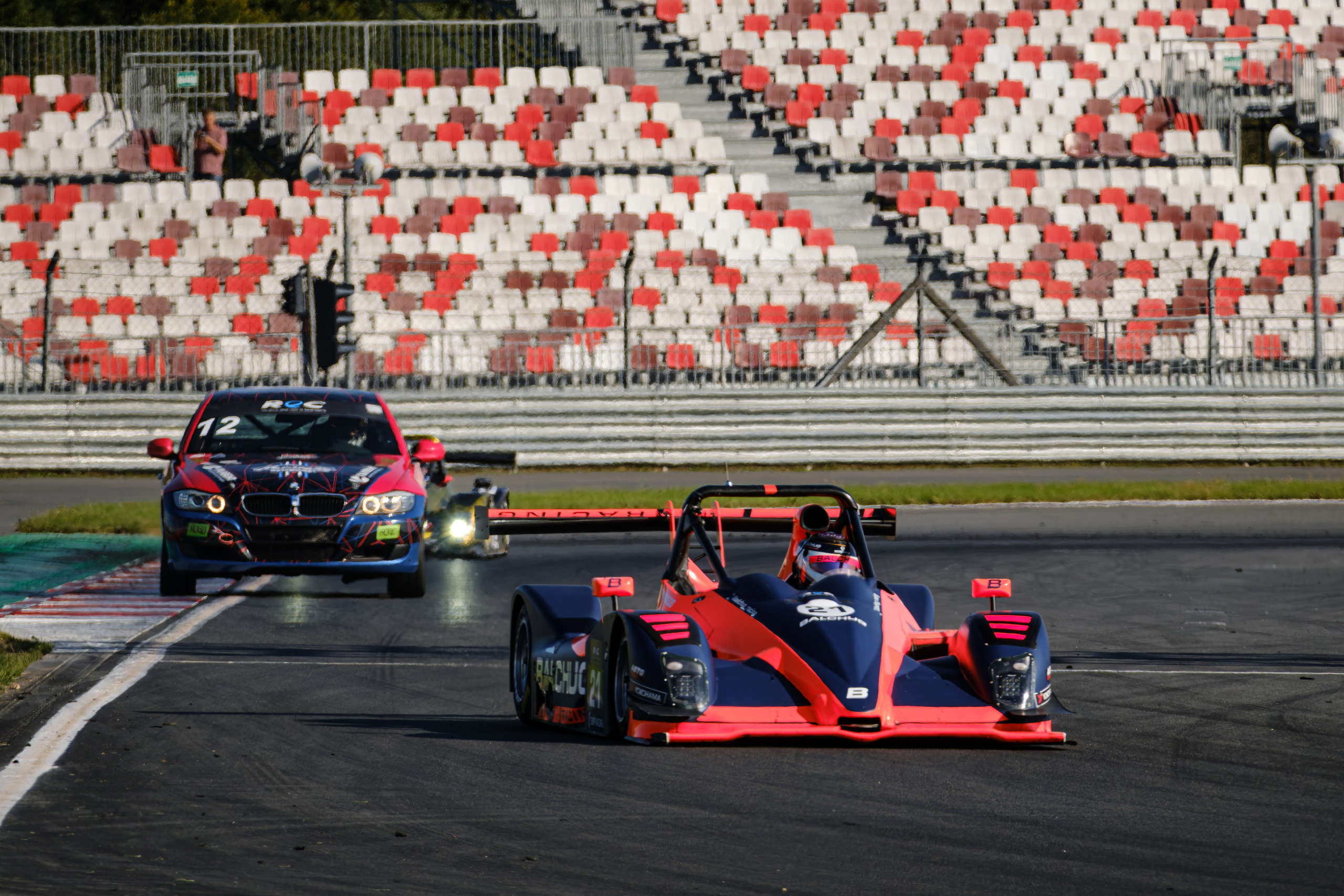 Российская серия гонок на выносливость. Авто и мотоспорт — фотограф Антон Медведев iCoguar
