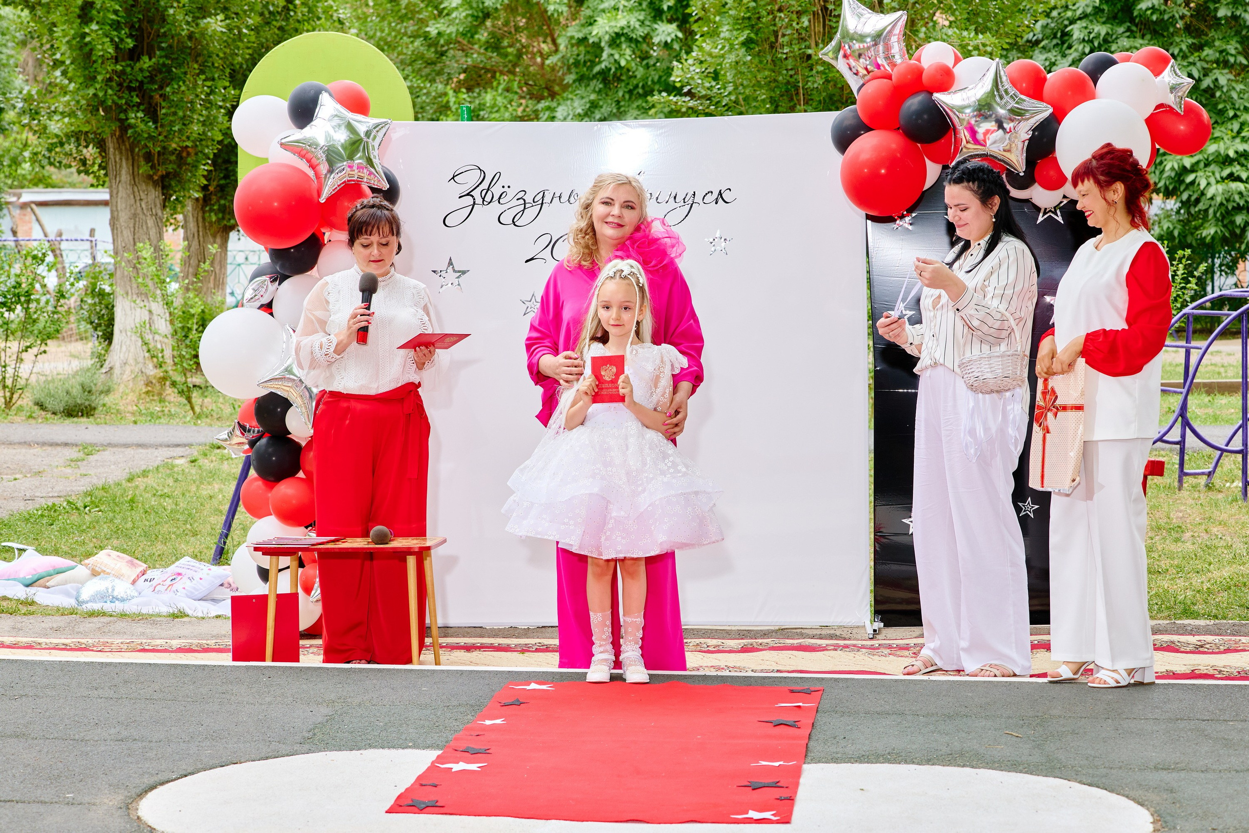 Выпускной 45 сад. Фотограф Выпускные альбомы Таганрог Сергей Коробченко