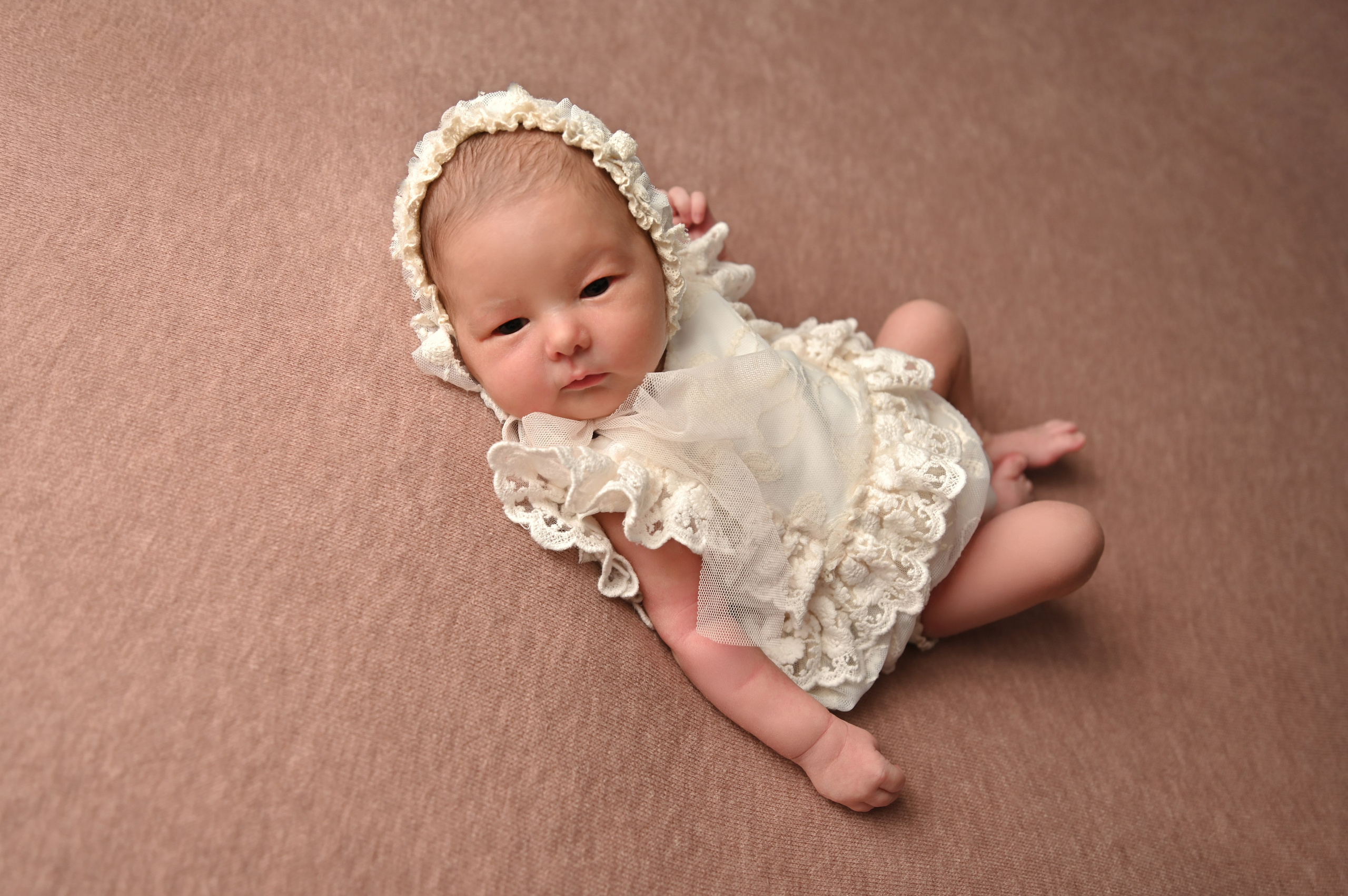 Ясмина 8 дней. Фотограф Новорожденных и семейный Элла Огай г. Сатпаев