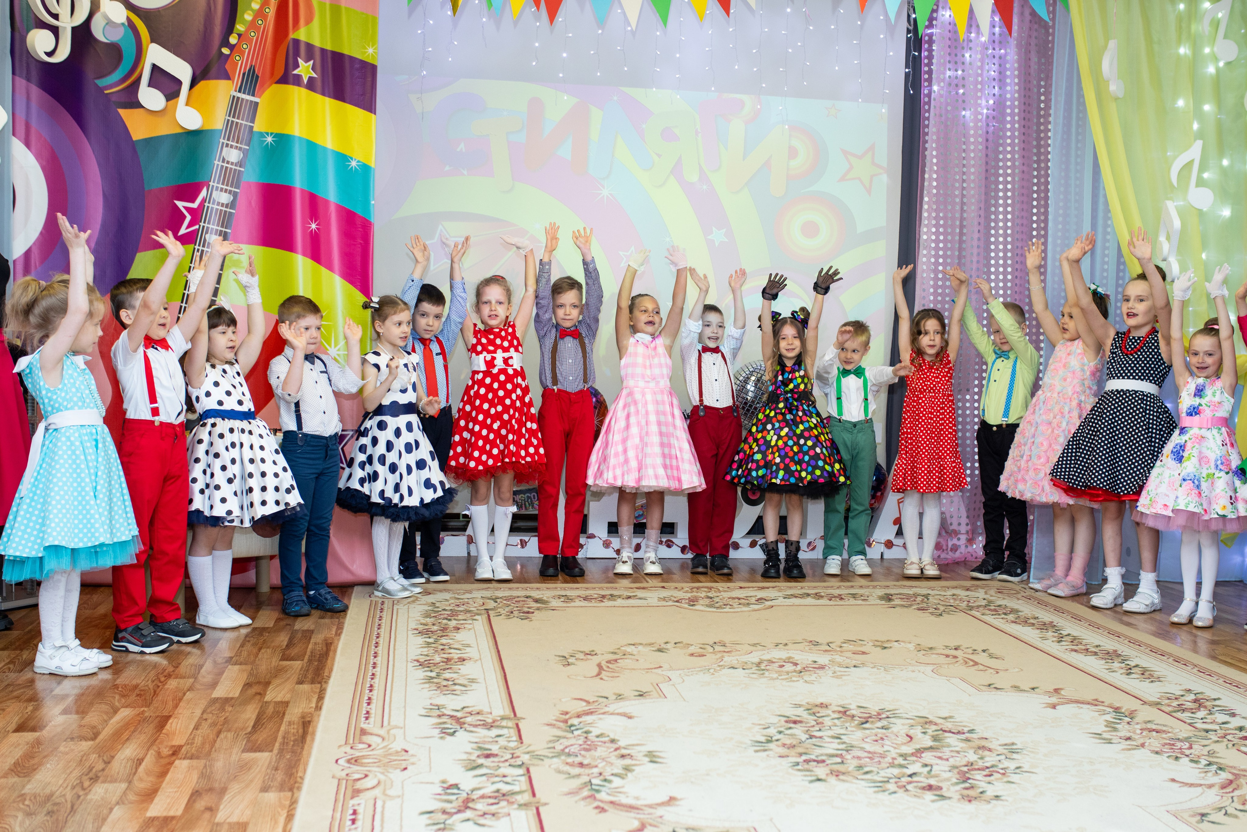 Выпускной «Стиляги». Детский сад «Радуга». Фотограф в Новосибирске Ася Зверева