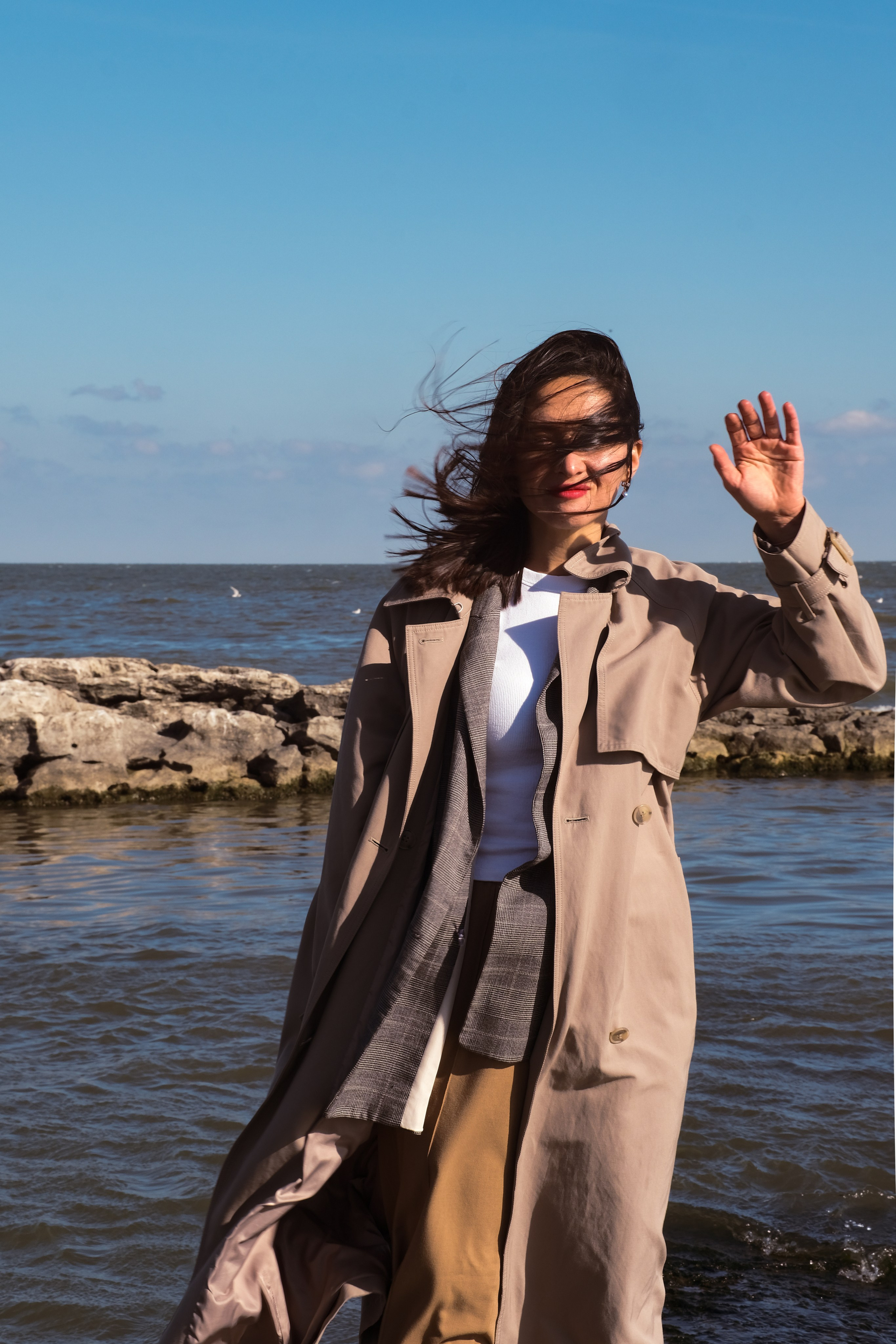 Море. Ноябрь. Смелость. Контент-фотограф в Махачкале. Марина