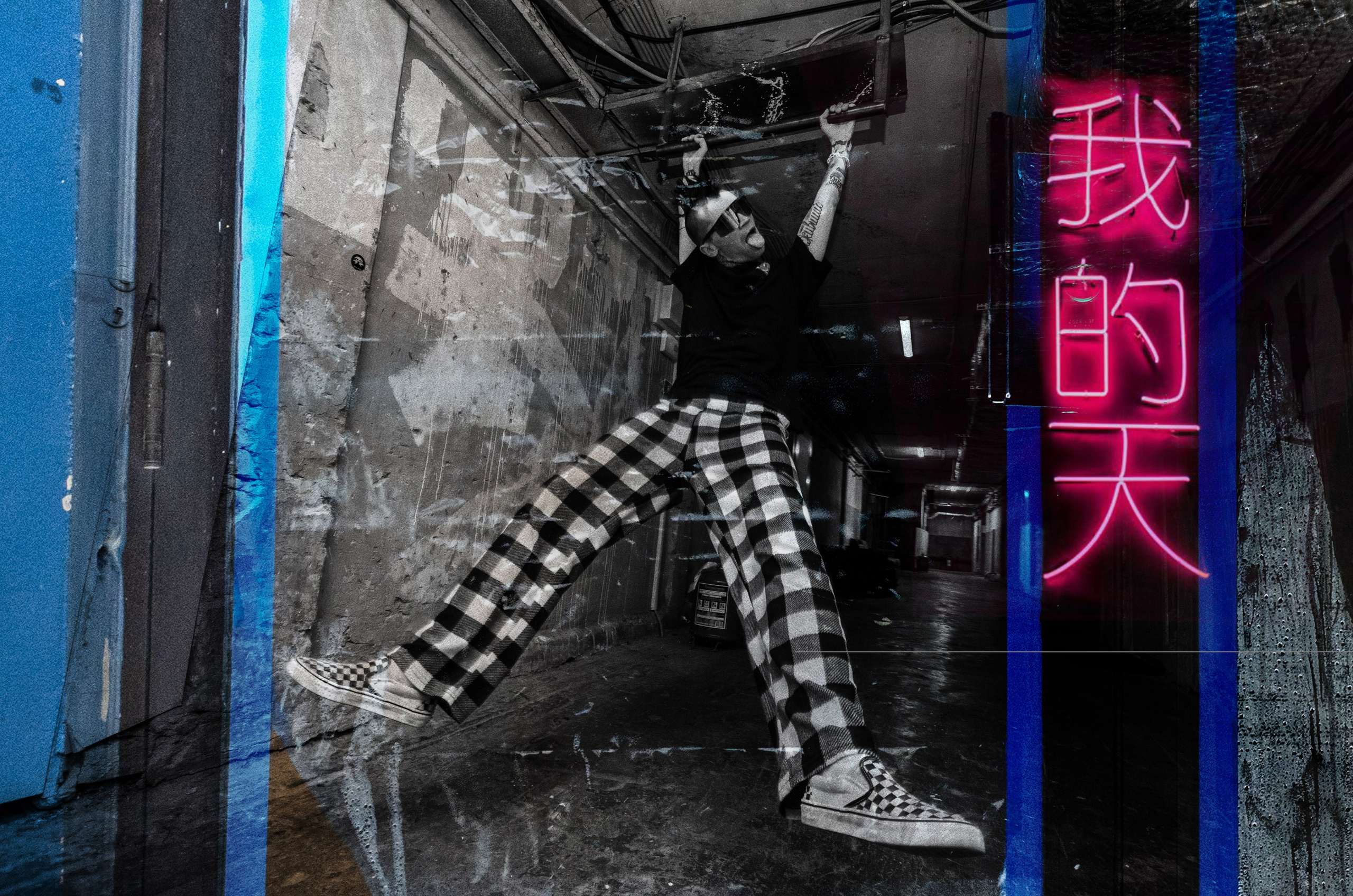 Макс | SQWOZ BAB. ОЧЕНЬ ПЛОХОЙ ФОТОГРАФ