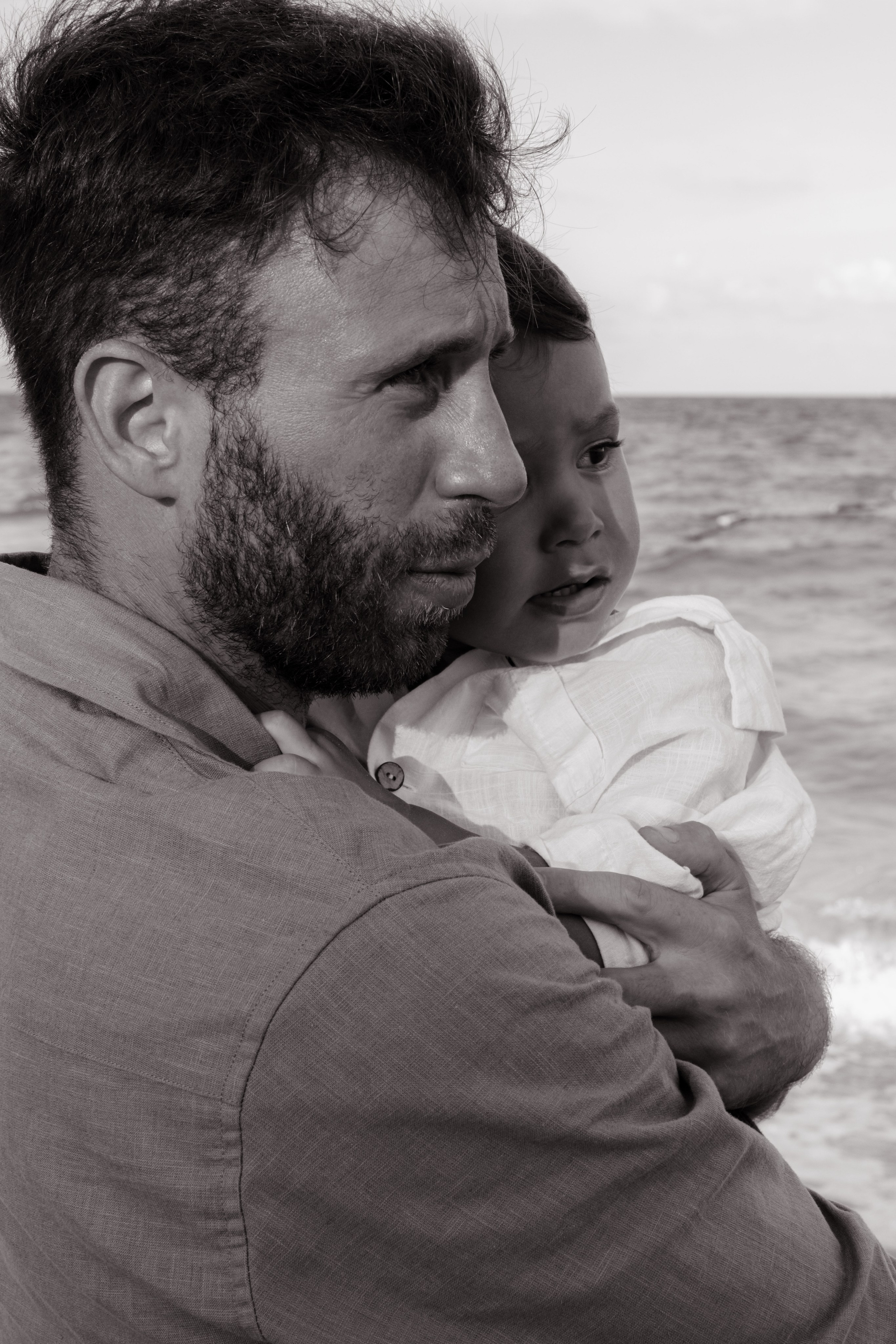 Mother and daughters. Portrait photographer Nha Trang | Julia Meshanina