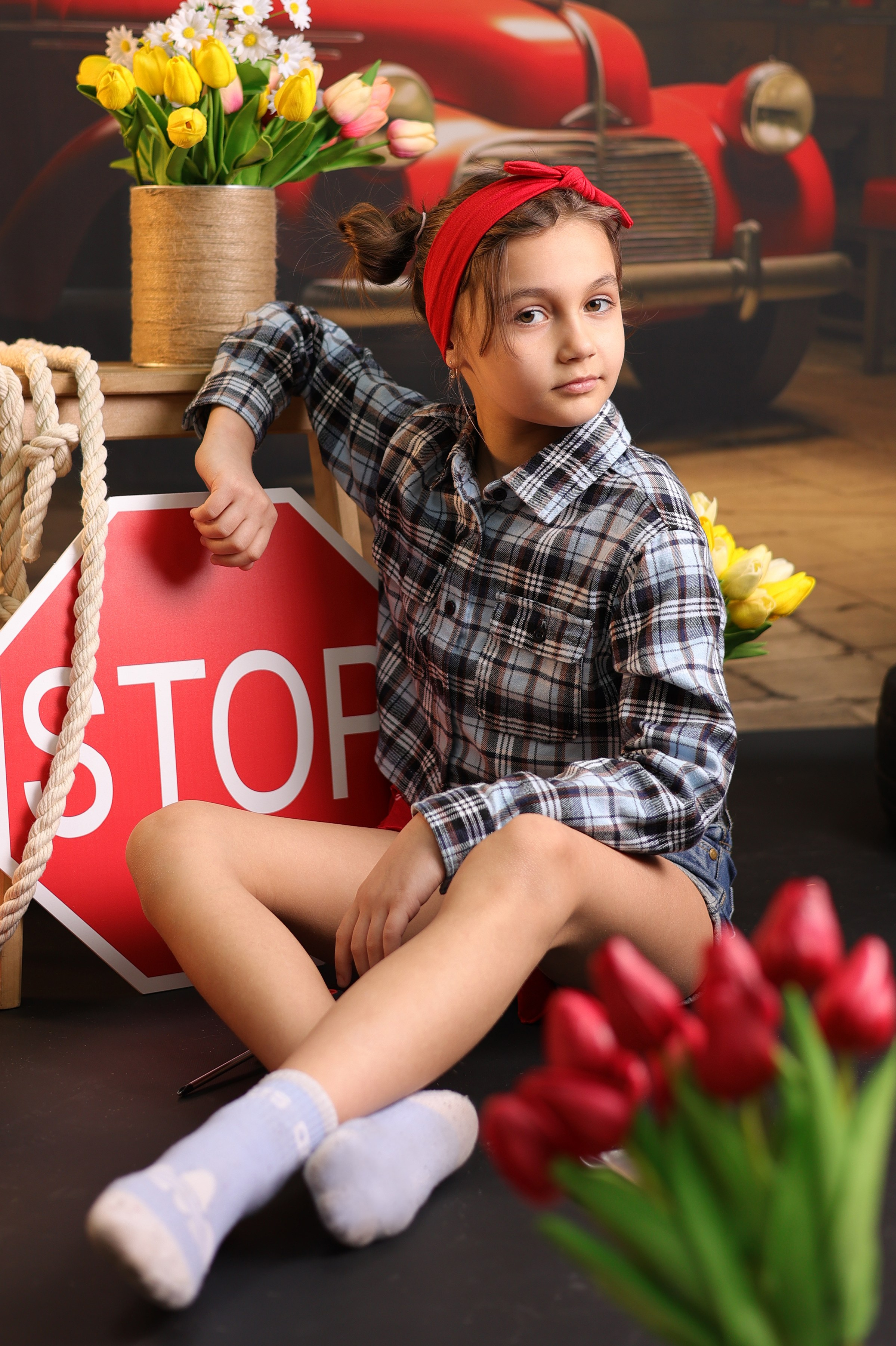 Гараж. Выпускные альбомы в Иваново в детский сад и школу. Александр и Светлана Янкины