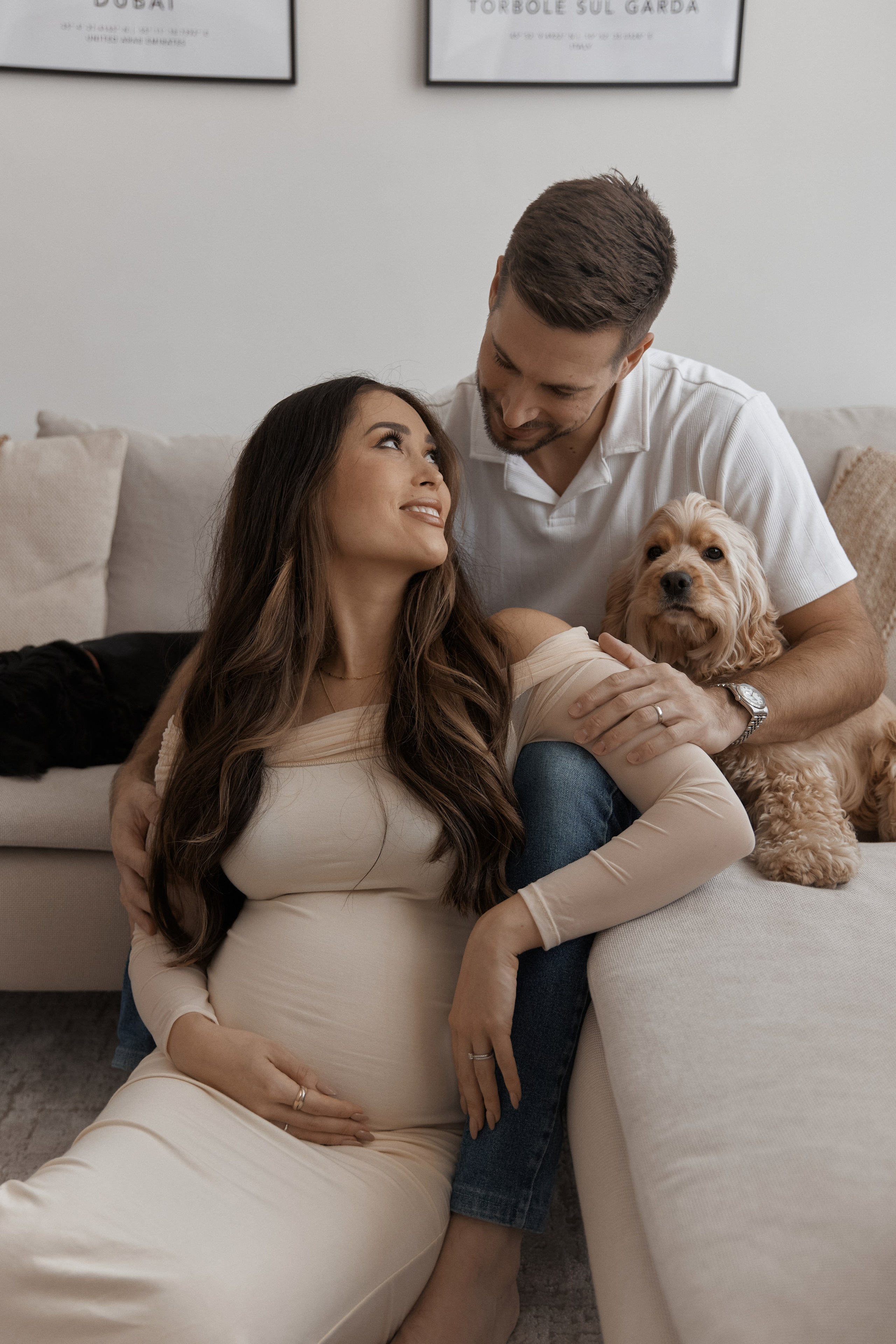 Cozy Pregnancy Photoshoot Dubai | At-Home Comfort