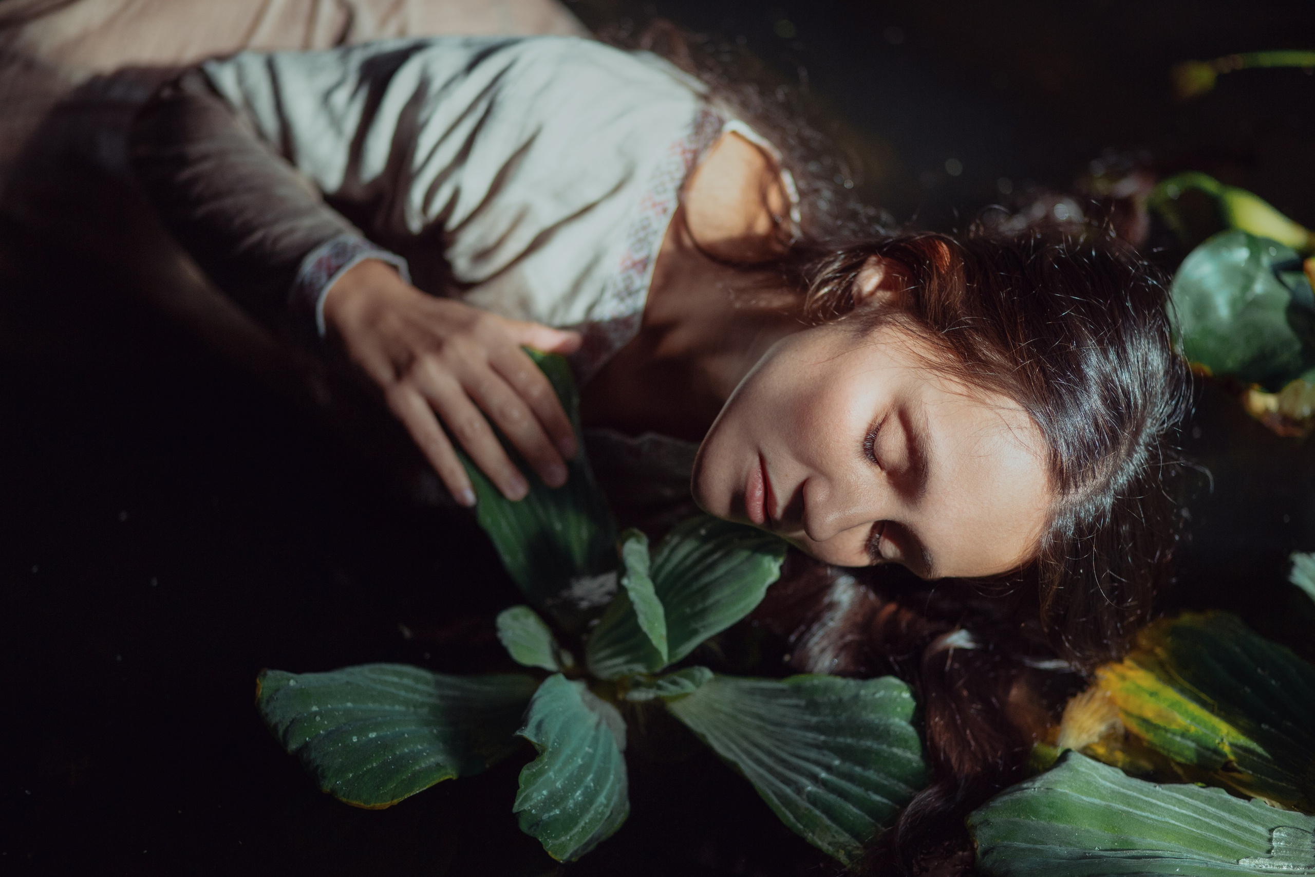 Татьяна в кувшинках. Фотограф в Новосибирске Краснова Евгения