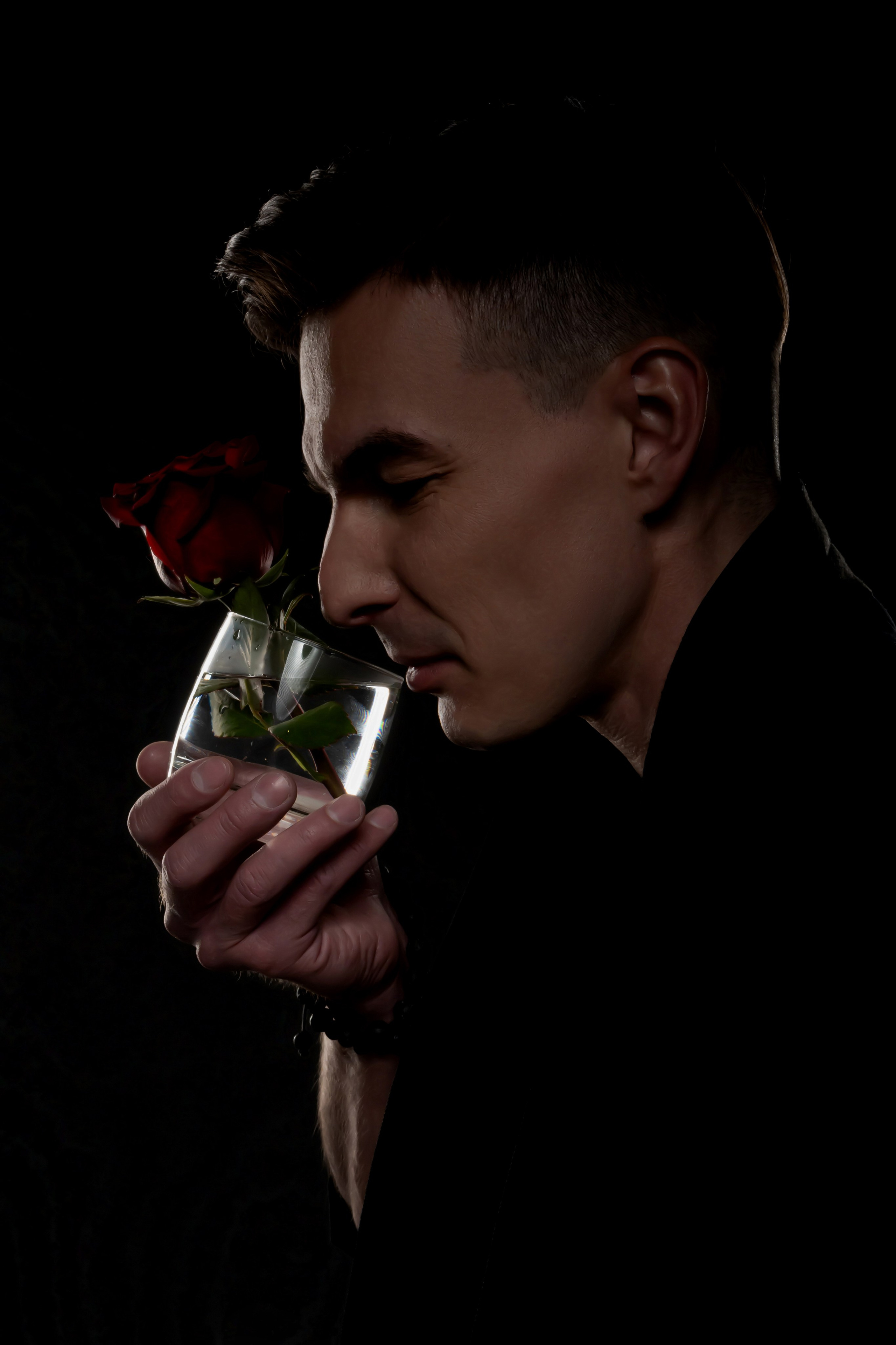 В низком ключе. Михаил Мехонцев — Фотограф, диктор, модель