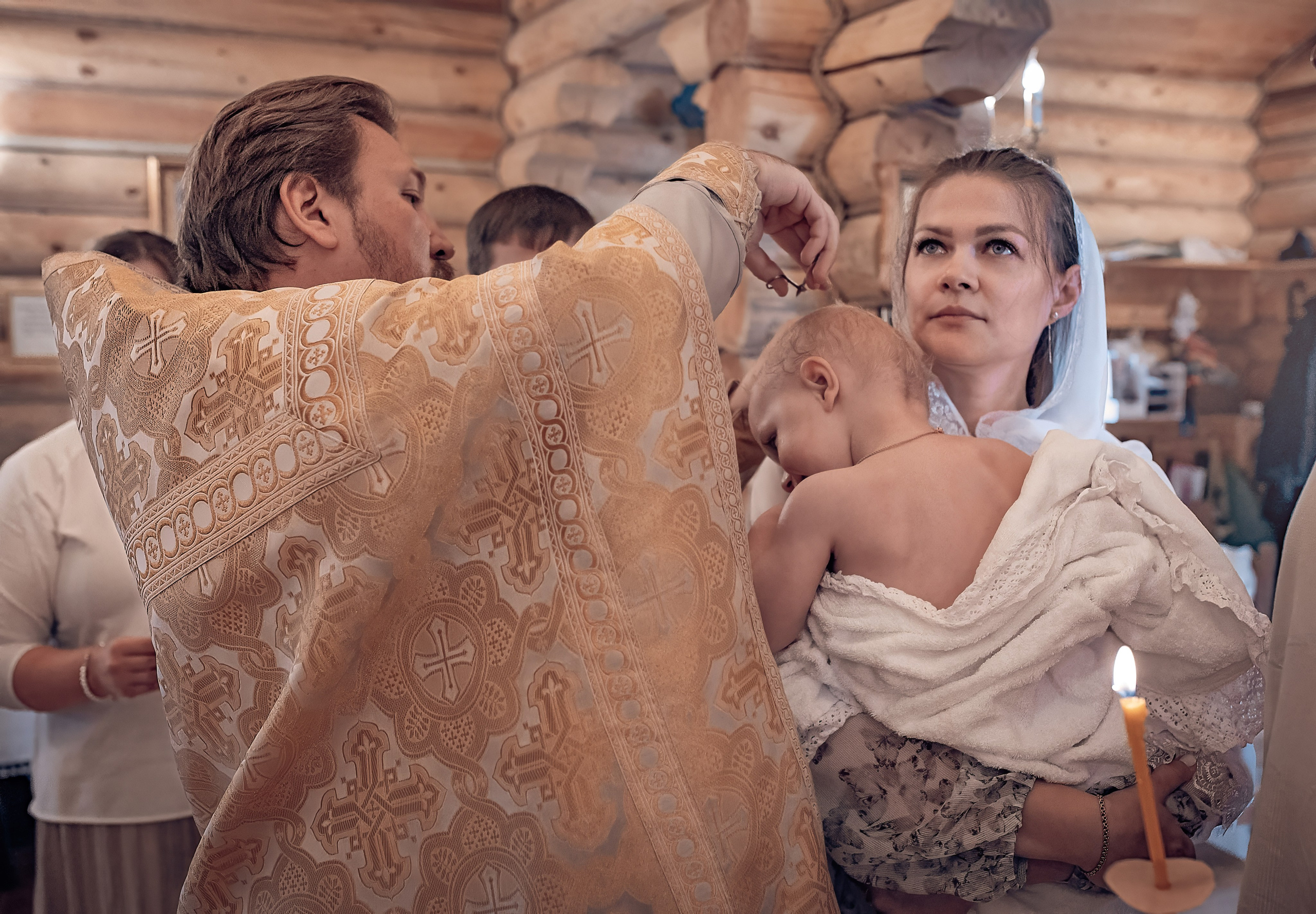 Крещение Витюши в храме священномученника Амфилохия. Фотографы крещения/венчания  Красноярск Татьяна и Вячеслав Переваловы