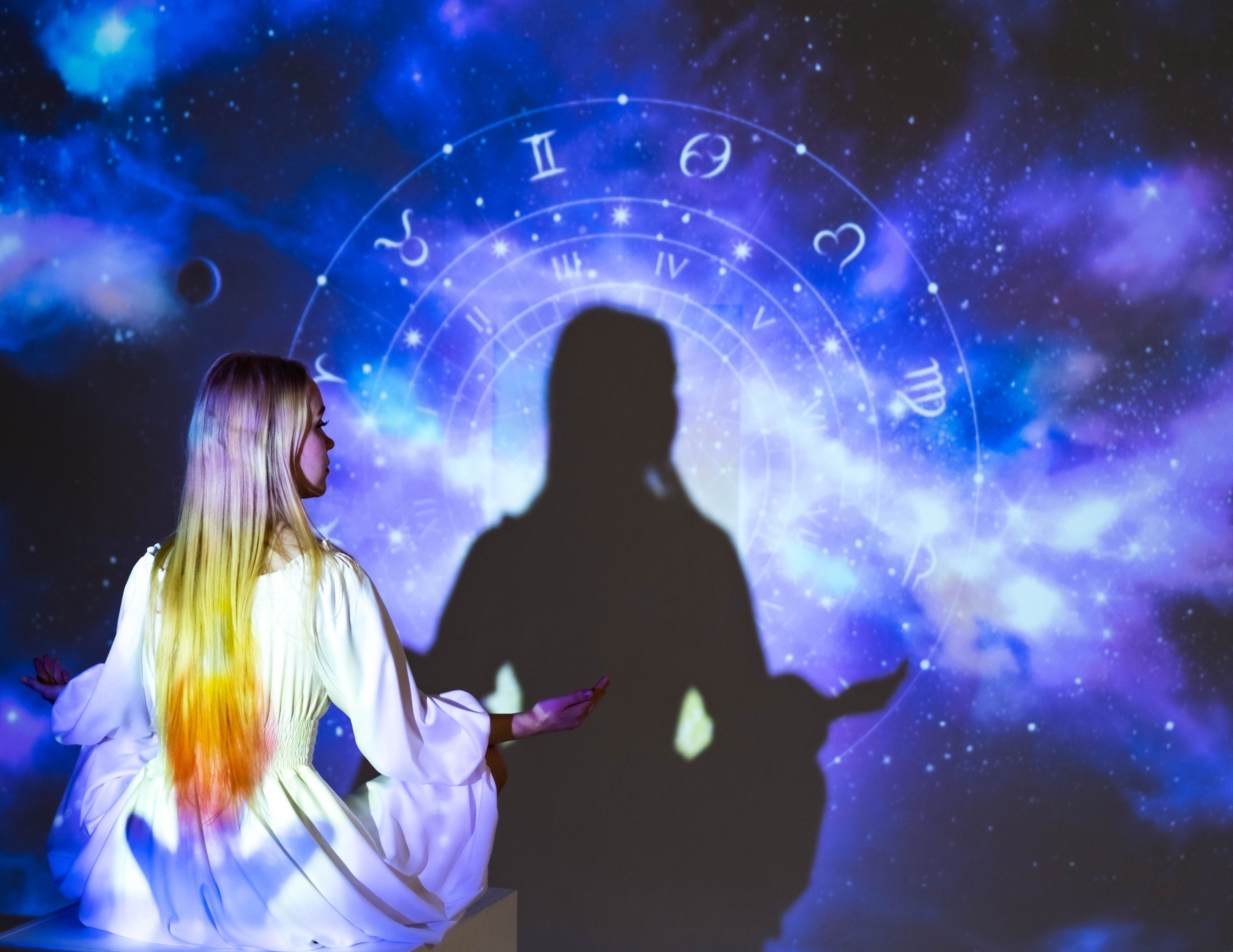 Проектор 16.03.25. Студийный, портретный, семейный фотограф Южно-Сахалинска Яна Радаева