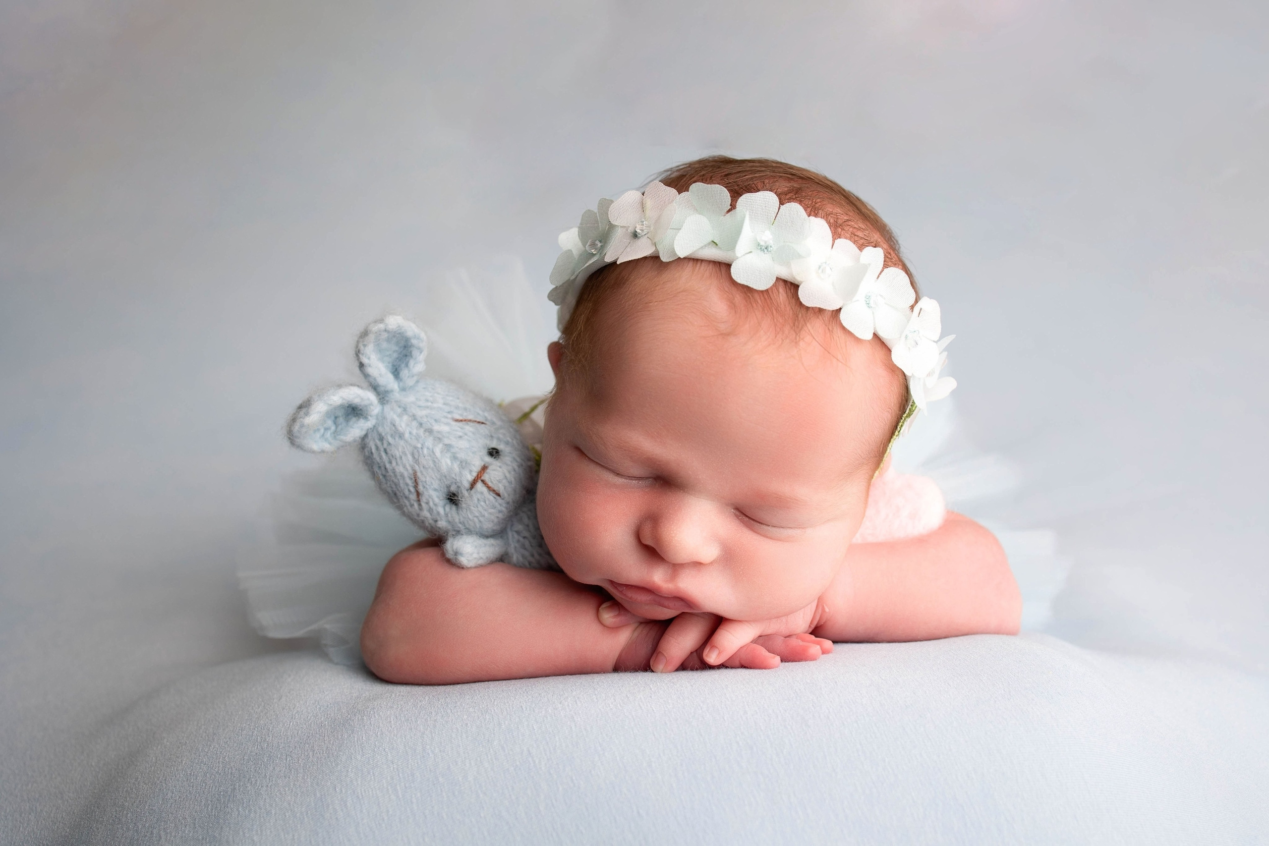 Нежная и милая фотосессия первых дней жизни Вашего ребенка в Минске. Фотограф новорождённых Минск — стоимость newborn фотосессии в Минске