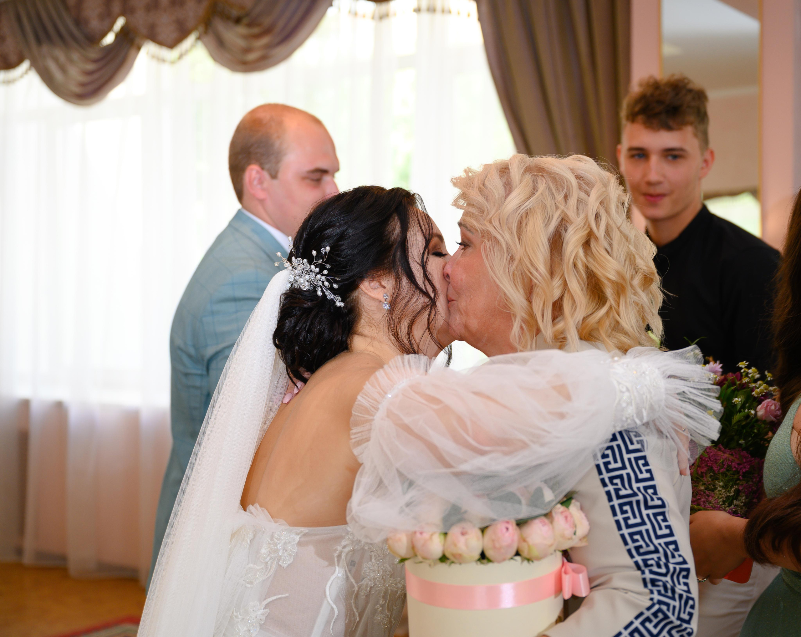 Вика + Артем. Свадебный видеограф в Москве Никонова Анна