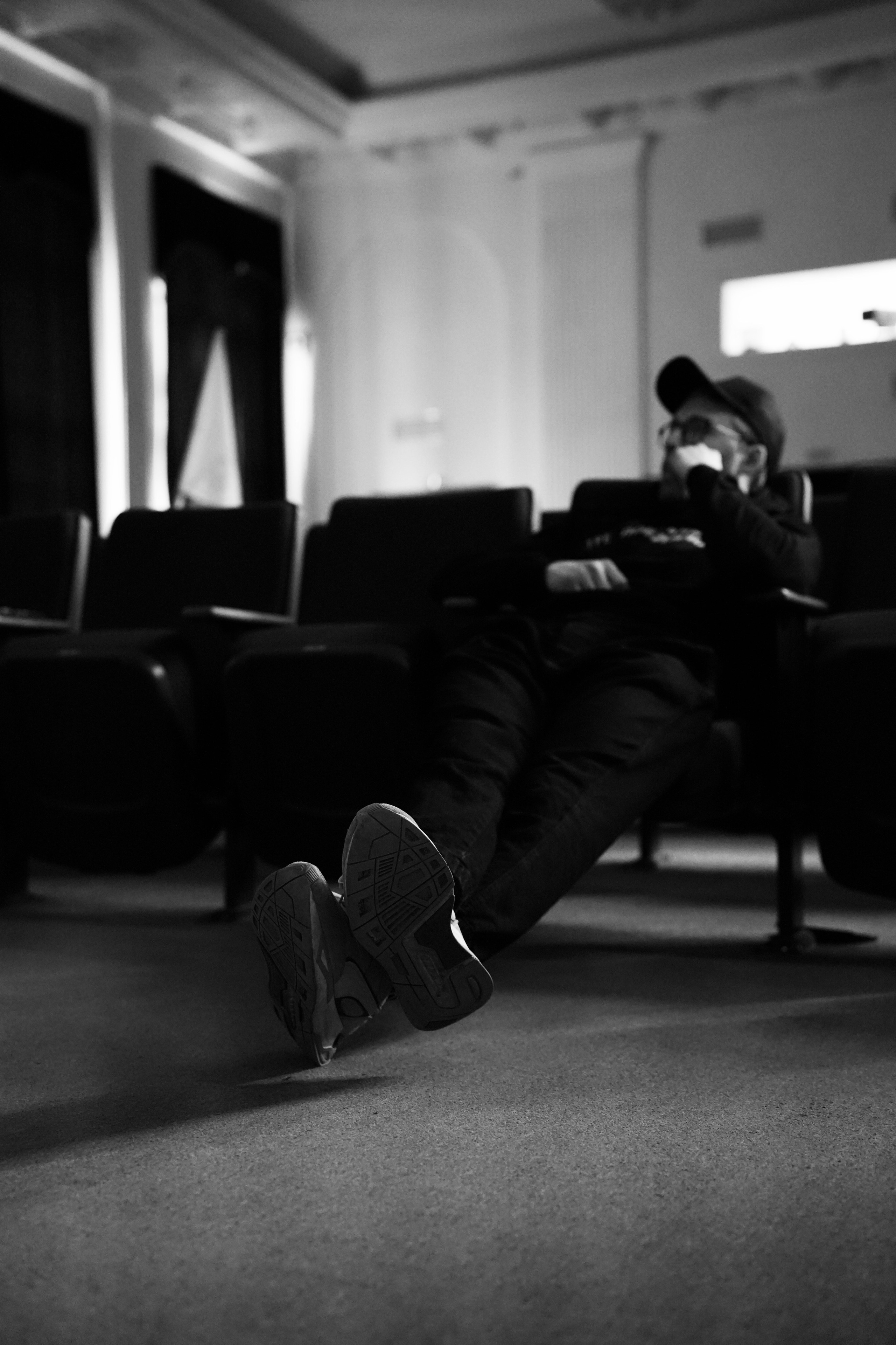 Театр. Анна Жукова — Режиссёр кино и цирка, сценарист, фотограф