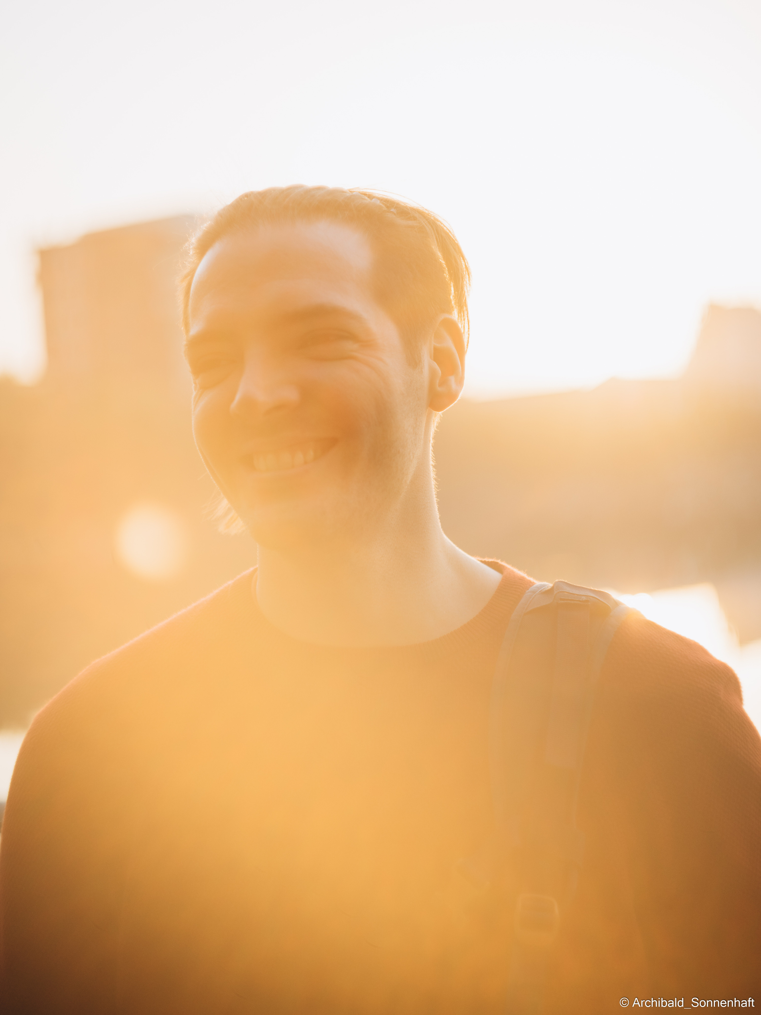 Juan Manuel, 2022.11. Photographer in Guangzhou, China. Archibald Sonnenhaft