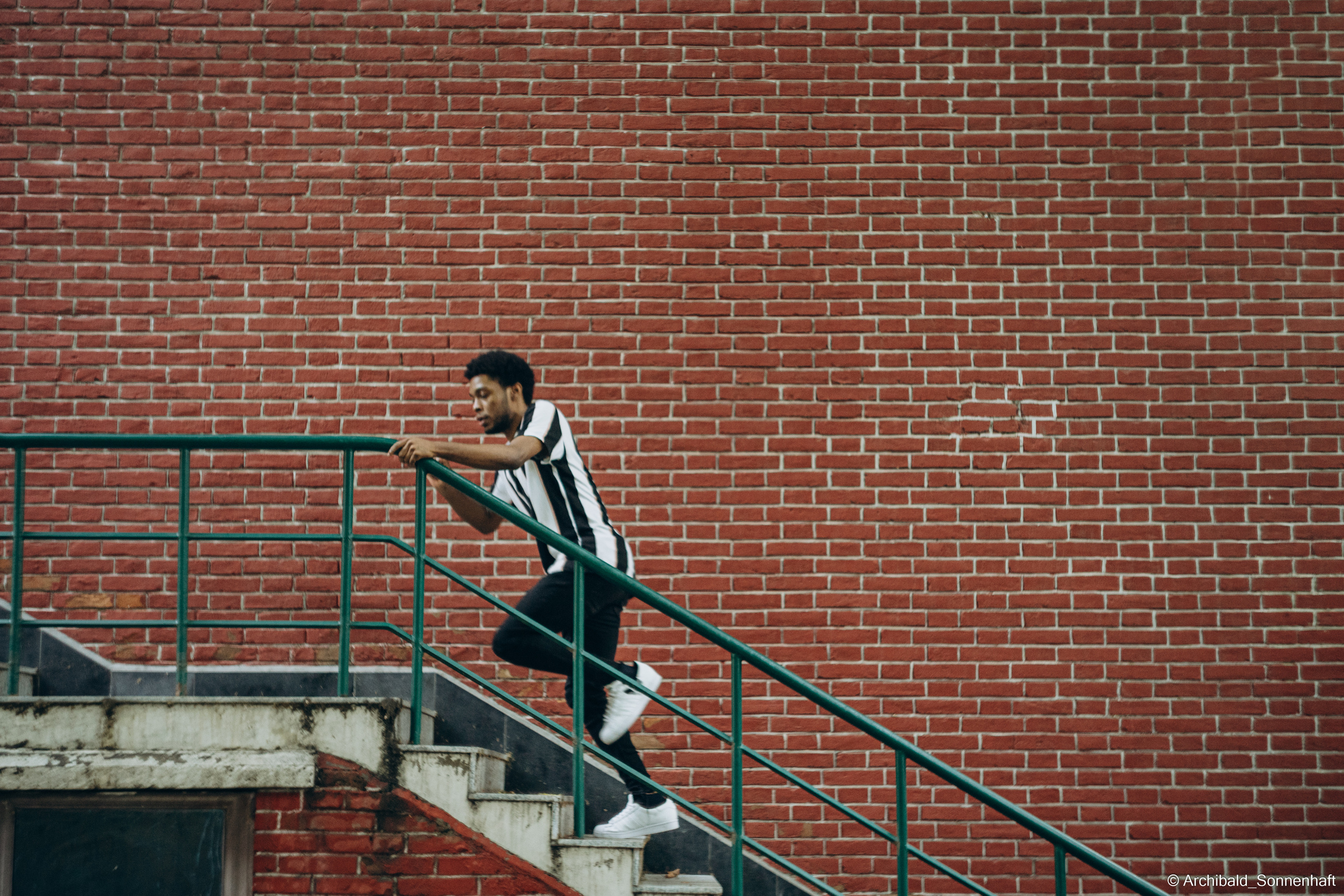 Dilan, Student of Tianjin University. Photographer in Guangzhou, China. Archibald Sonnenhaft