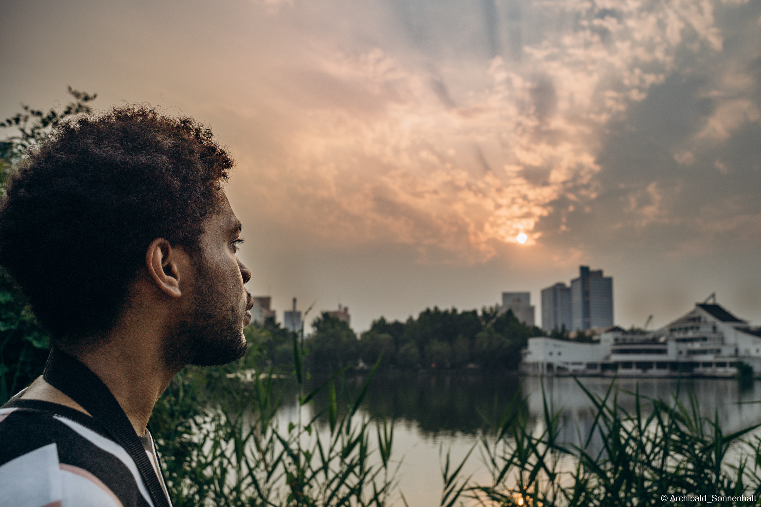 Dilan, Student of Tianjin University. Photographer in Guangzhou, China. Archibald Sonnenhaft