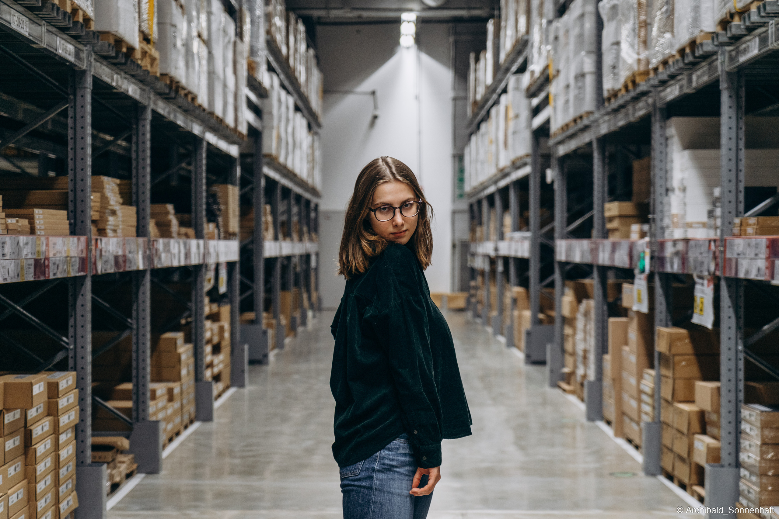 Alina Ermakova, student of Tianjin University. Photographer in Guangzhou, China. Archibald Sonnenhaft