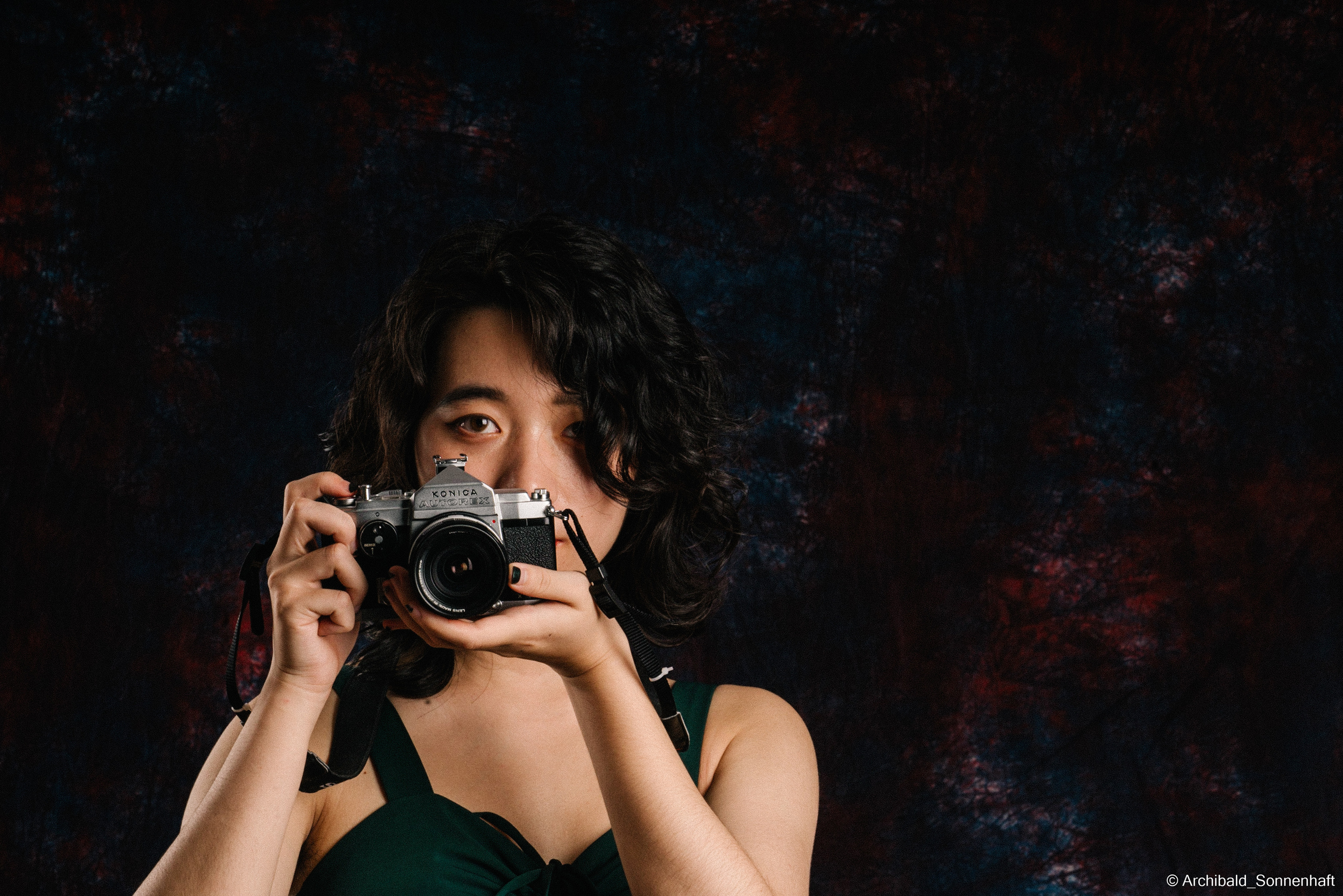 谭璐珩 (Tan Lu Heng), 2021-11. Photographer in Guangzhou, China. Archibald Sonnenhaft