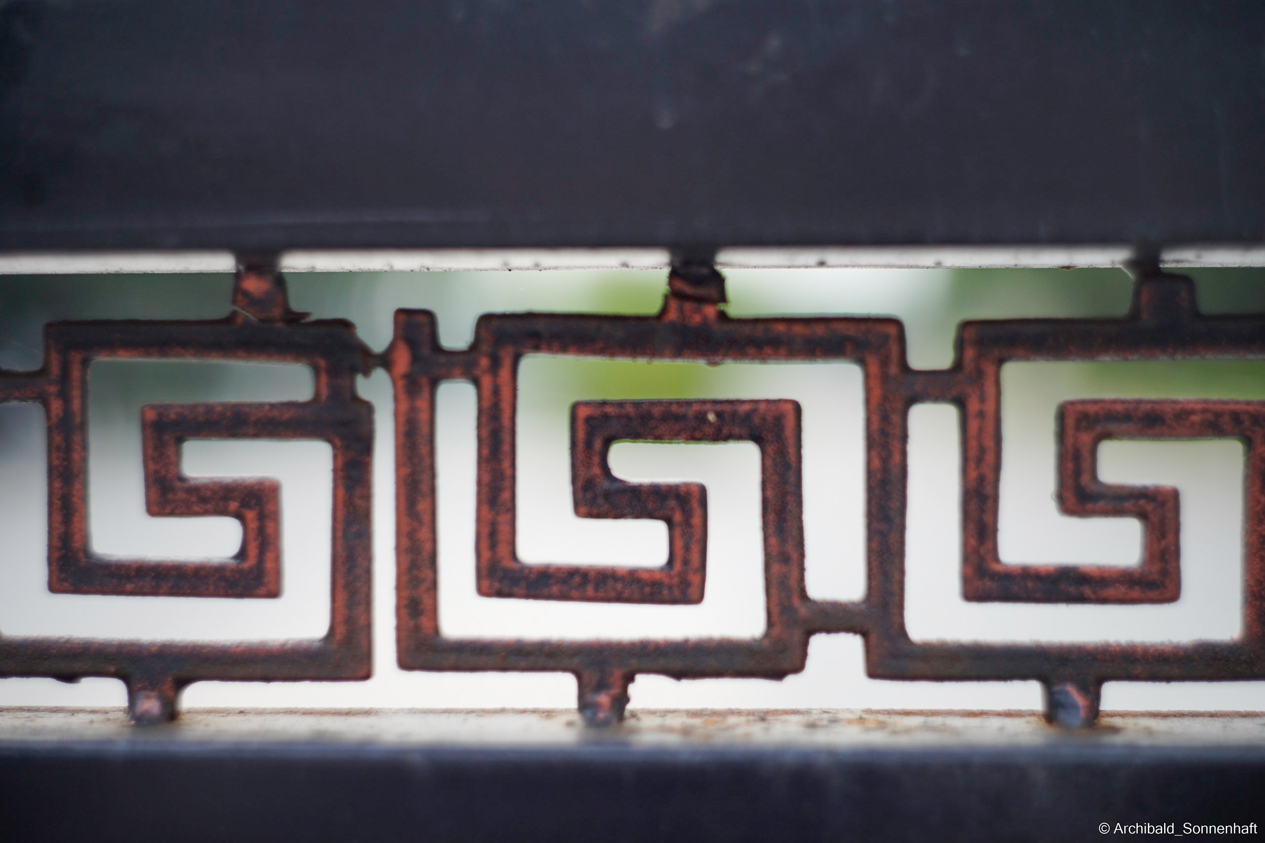 Points lines and planes among us. Photographer in Guangzhou, China. Archibald Sonnenhaft