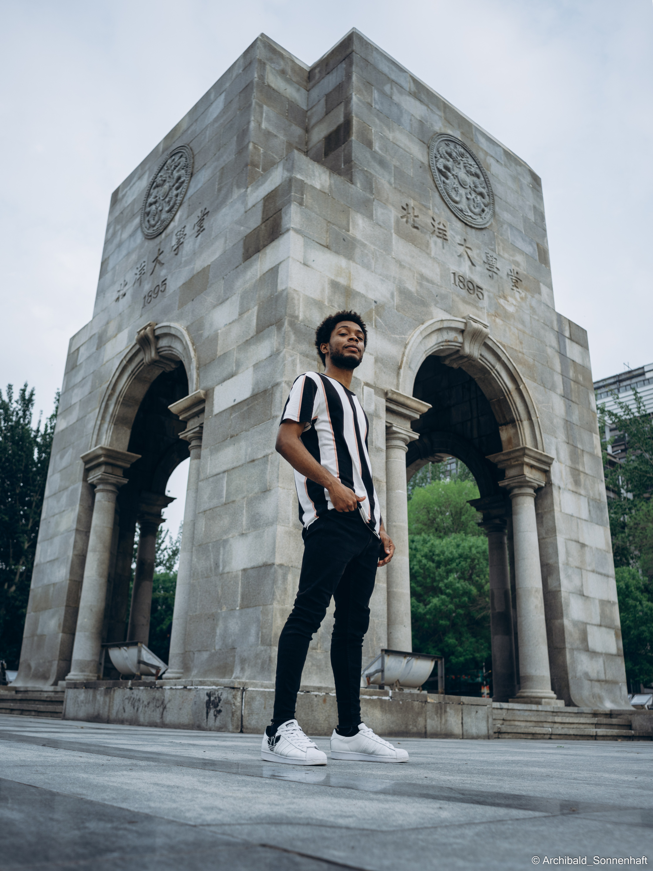 Dilan, Student of Tianjin University. Photographer in Guangzhou, China. Archibald Sonnenhaft