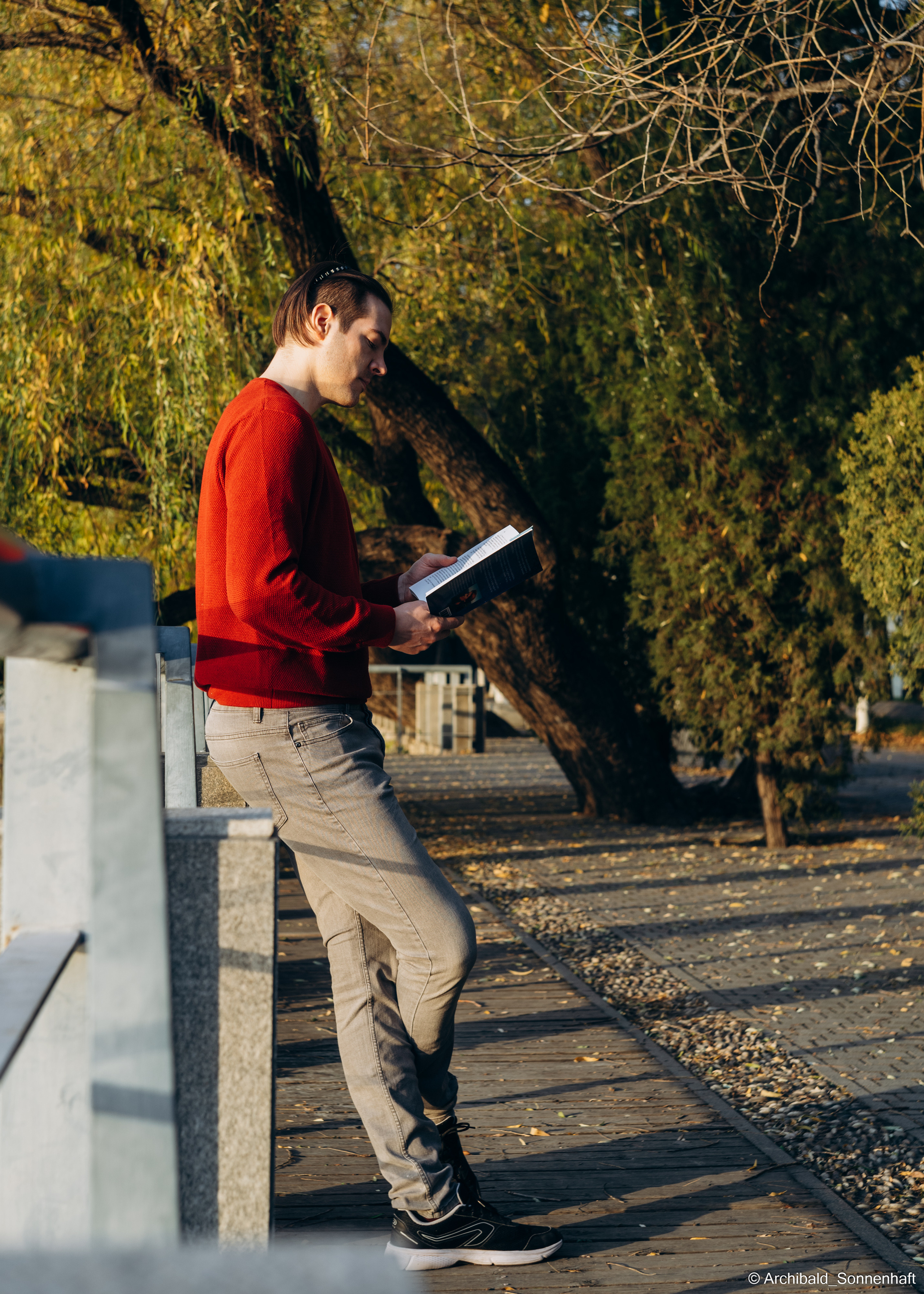Juan Manuel, 2022.11. Photographer in Guangzhou, China. Archibald Sonnenhaft