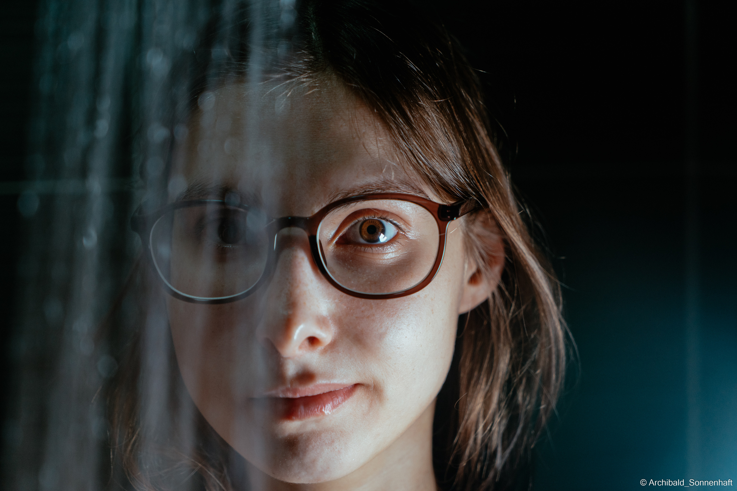 Alina Ermakova, student of Tianjin University. Photographer in Guangzhou, China. Archibald Sonnenhaft