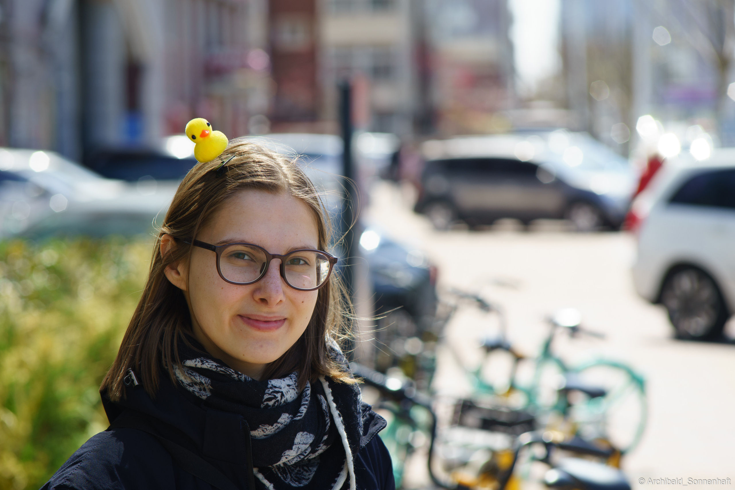 Alina Ermakova, student of Tianjin University. Photographer in Guangzhou, China. Archibald Sonnenhaft