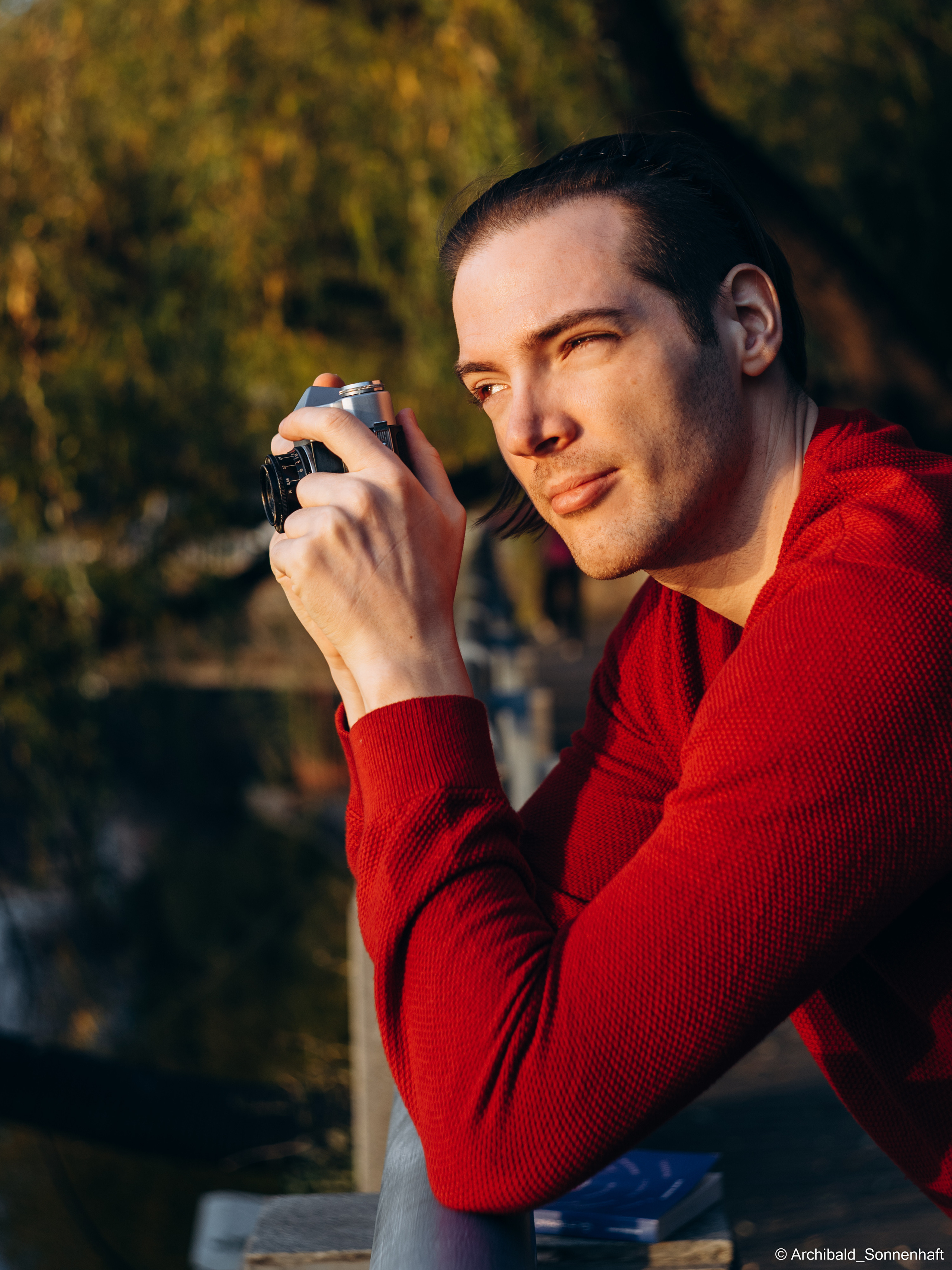 Juan Manuel, 2022.11. Photographer in Guangzhou, China. Archibald Sonnenhaft