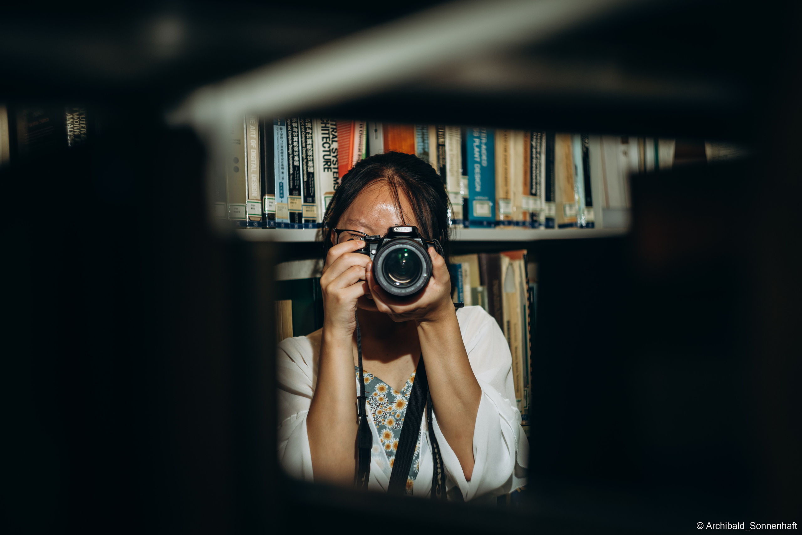 Chenxin, Chinese student of TJU. Photographer in Guangzhou, China. Archibald Sonnenhaft