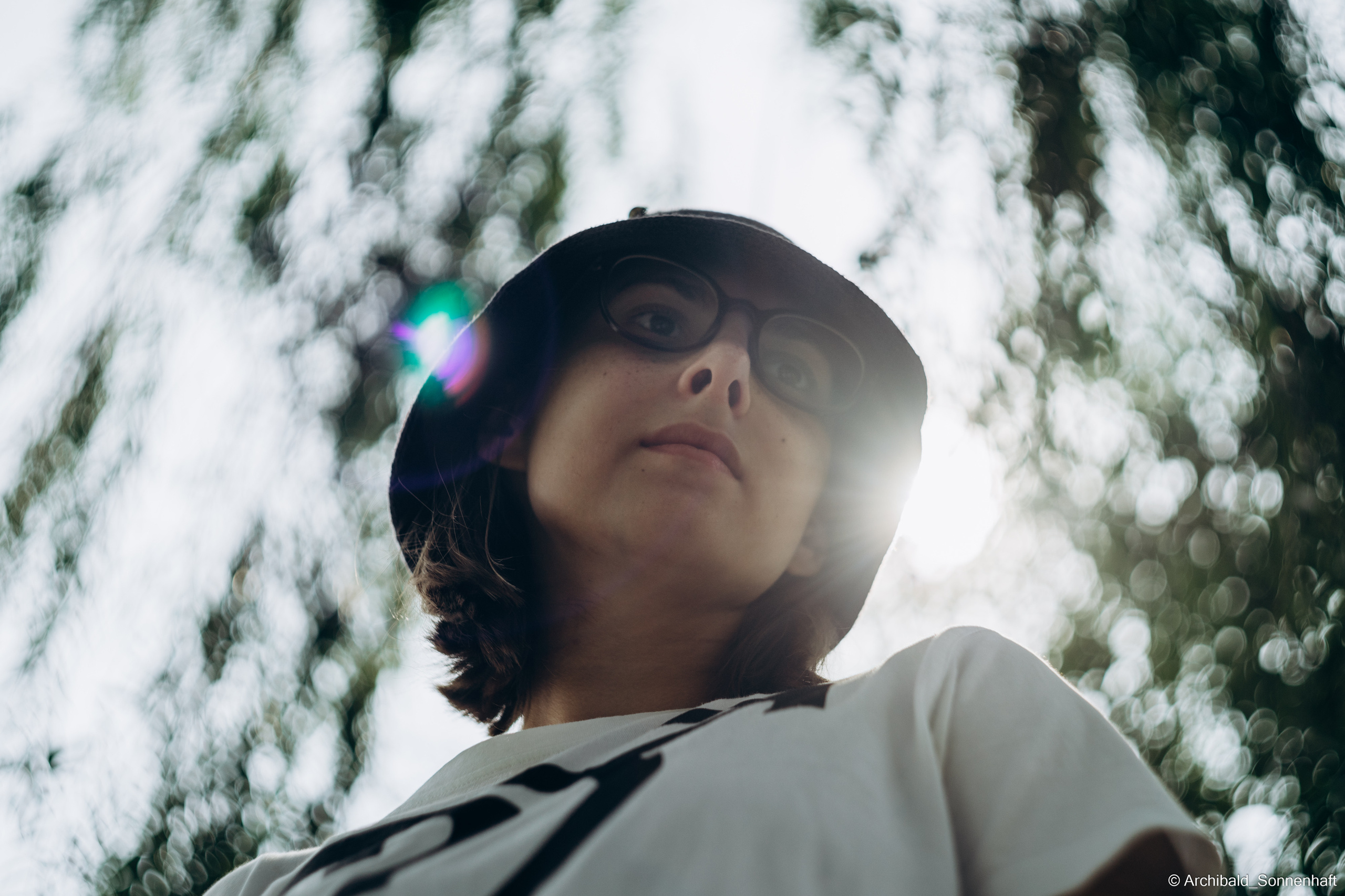 Alina Ermakova, student of Tianjin University. Photographer in Guangzhou, China. Archibald Sonnenhaft