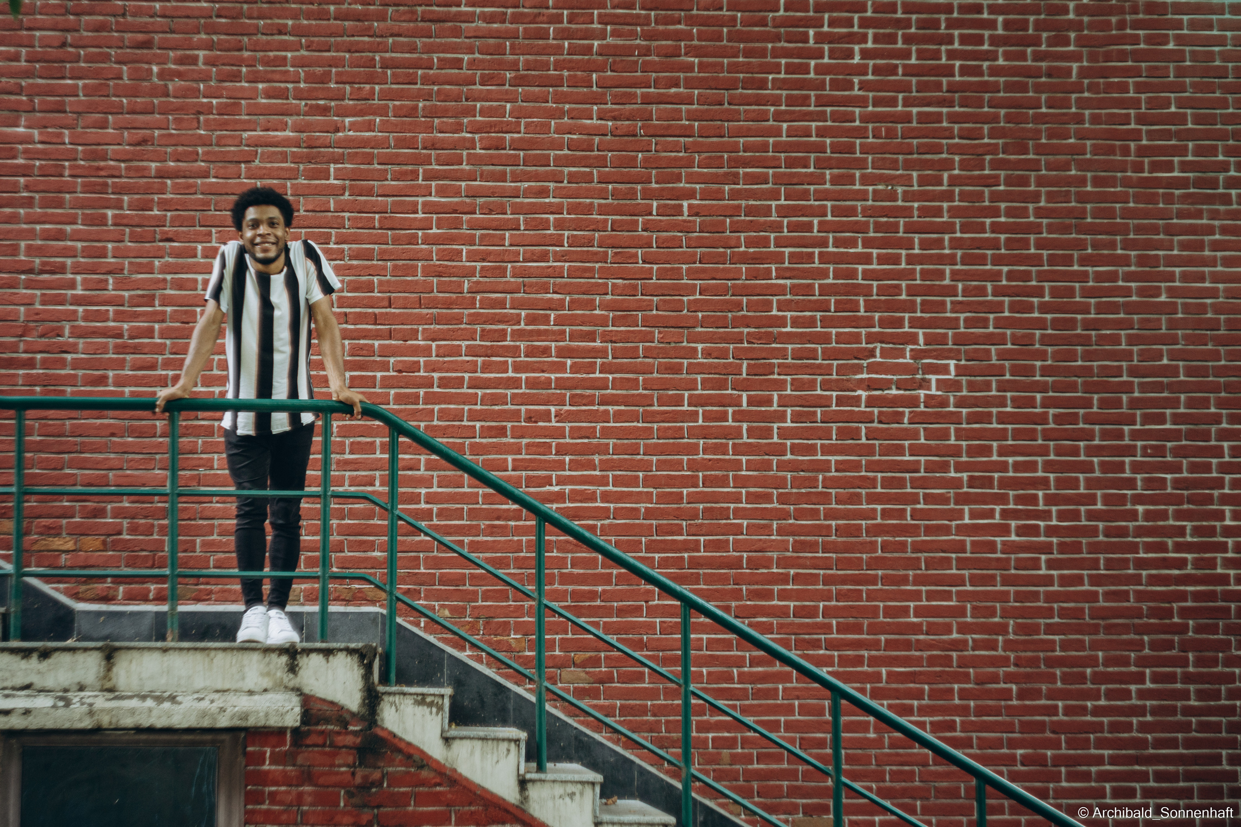 Dilan, Student of Tianjin University. Photographer in Guangzhou, China. Archibald Sonnenhaft