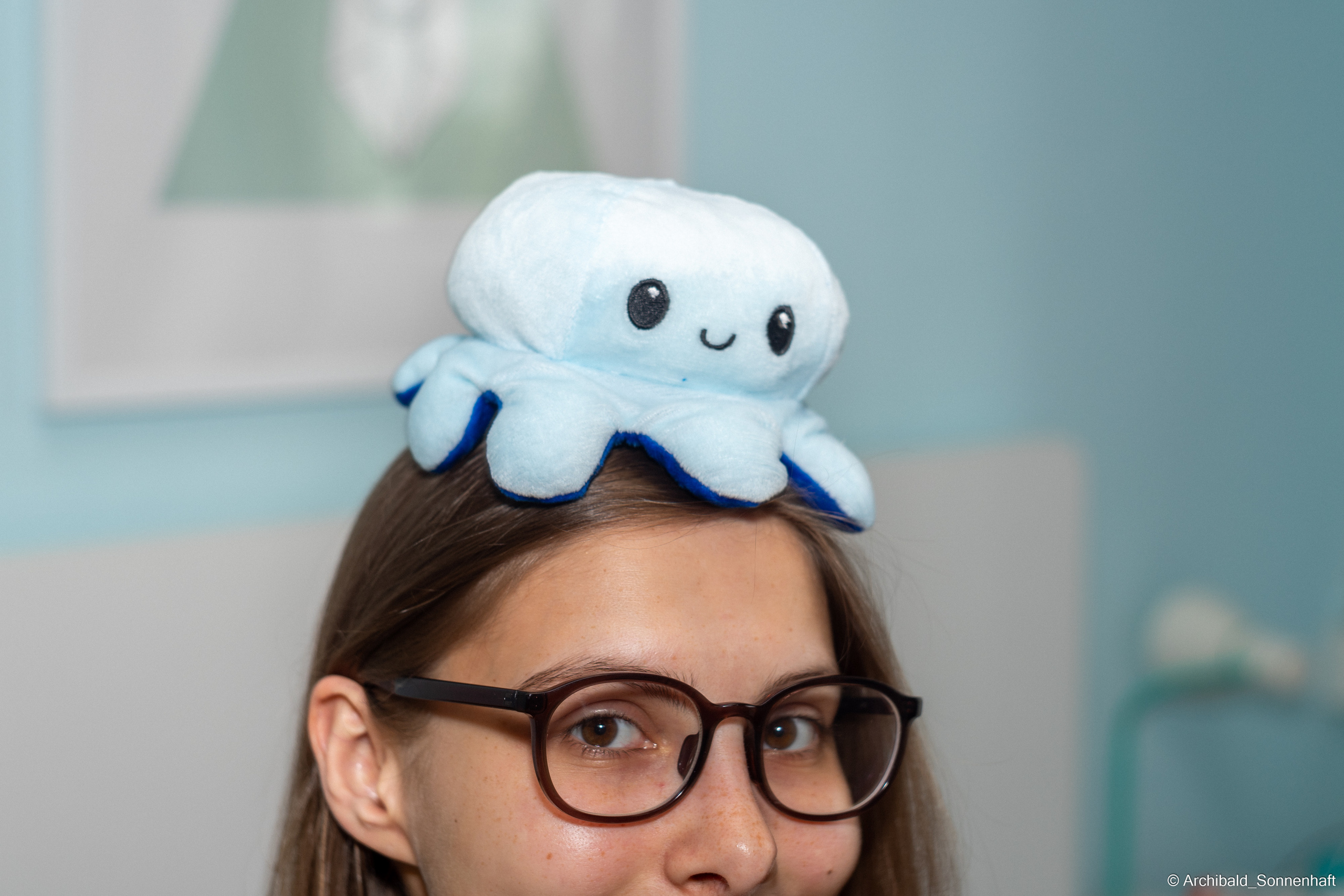 Alina Ermakova, student of Tianjin University. Photographer in Guangzhou, China. Archibald Sonnenhaft