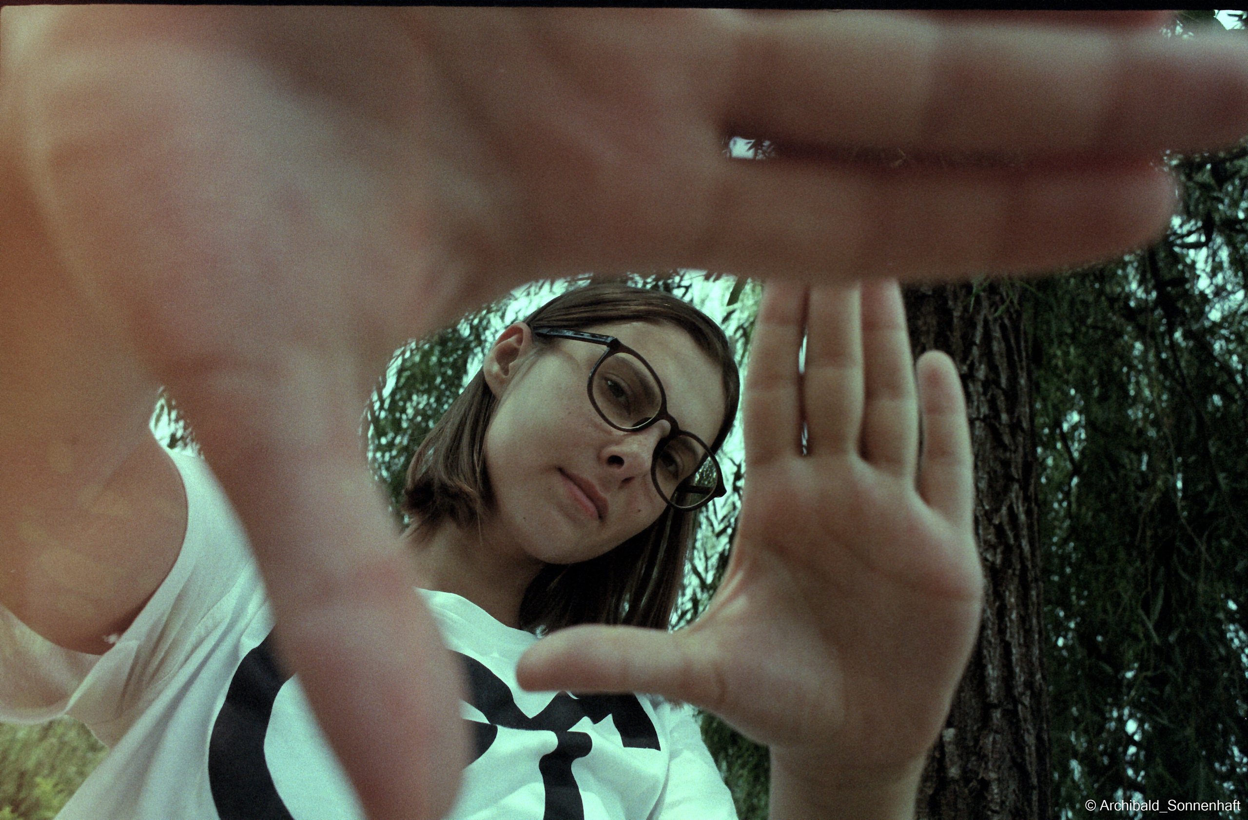 Alina Ermakova, student of Tianjin University. Photographer in Guangzhou, China. Archibald Sonnenhaft