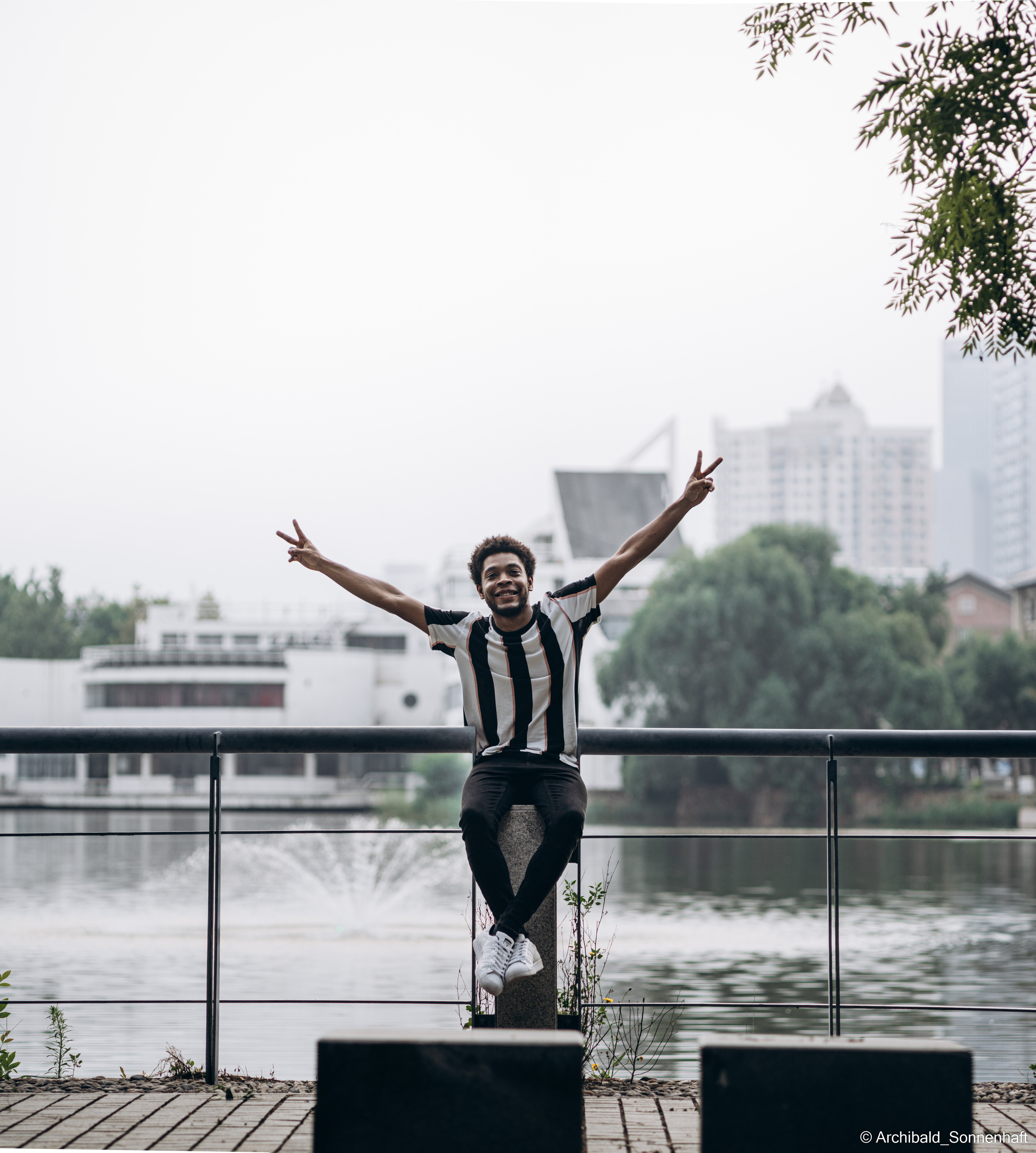 Dilan, Student of Tianjin University. Photographer in Guangzhou, China. Archibald Sonnenhaft