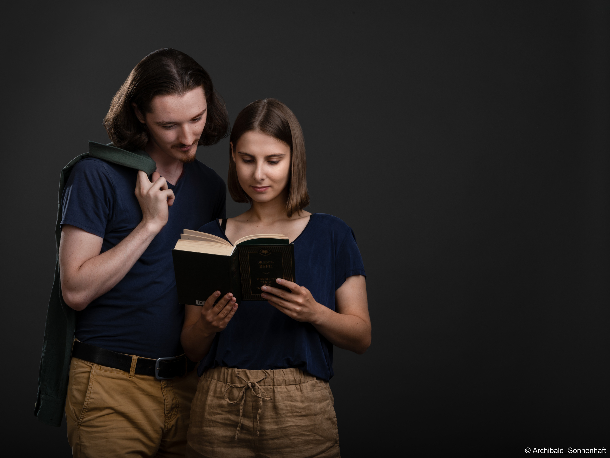 Alina Ermakova, student of Tianjin University. Photographer in Guangzhou, China. Archibald Sonnenhaft