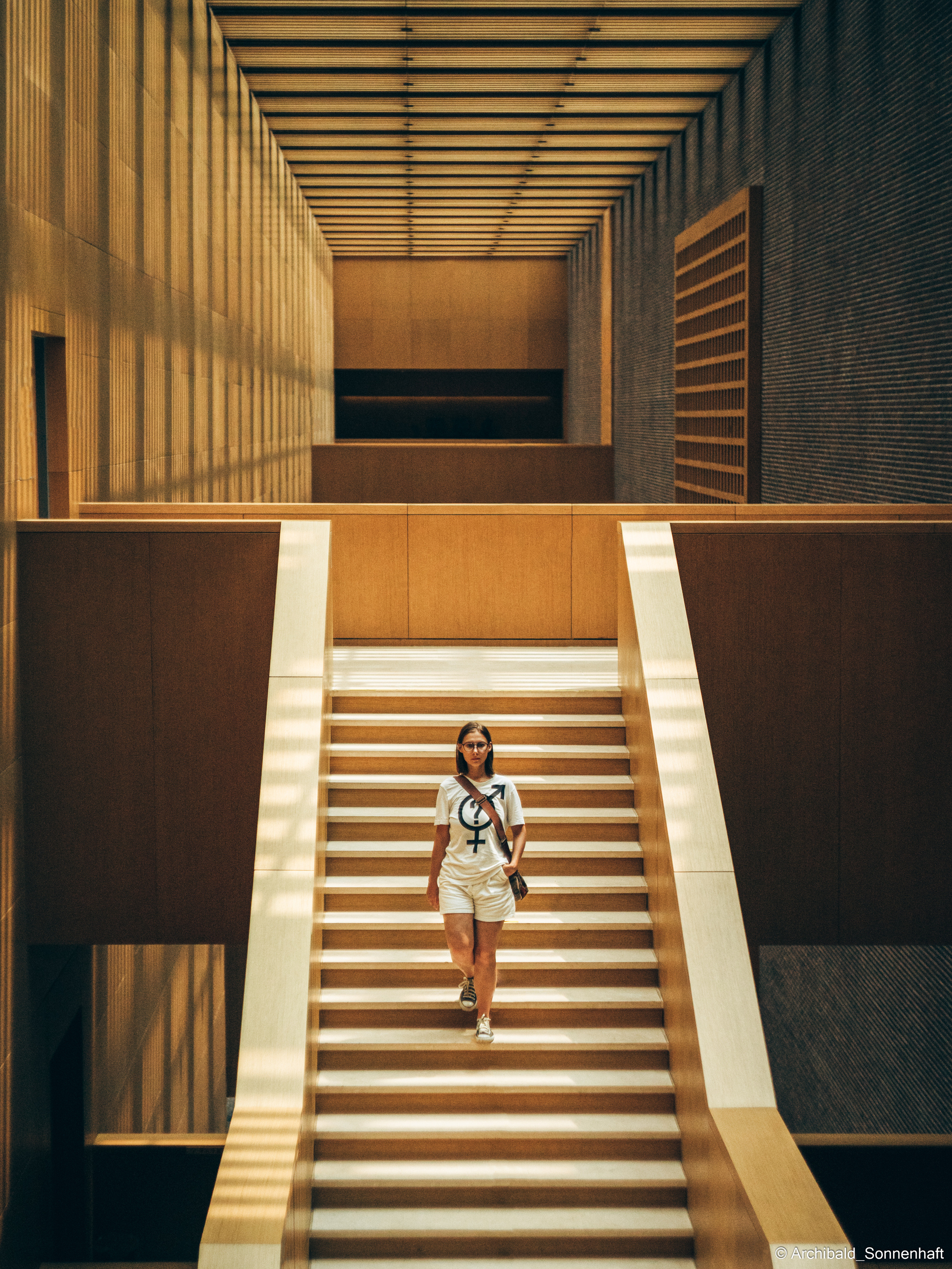 Alina Ermakova, student of Tianjin University. Photographer in Guangzhou, China. Archibald Sonnenhaft