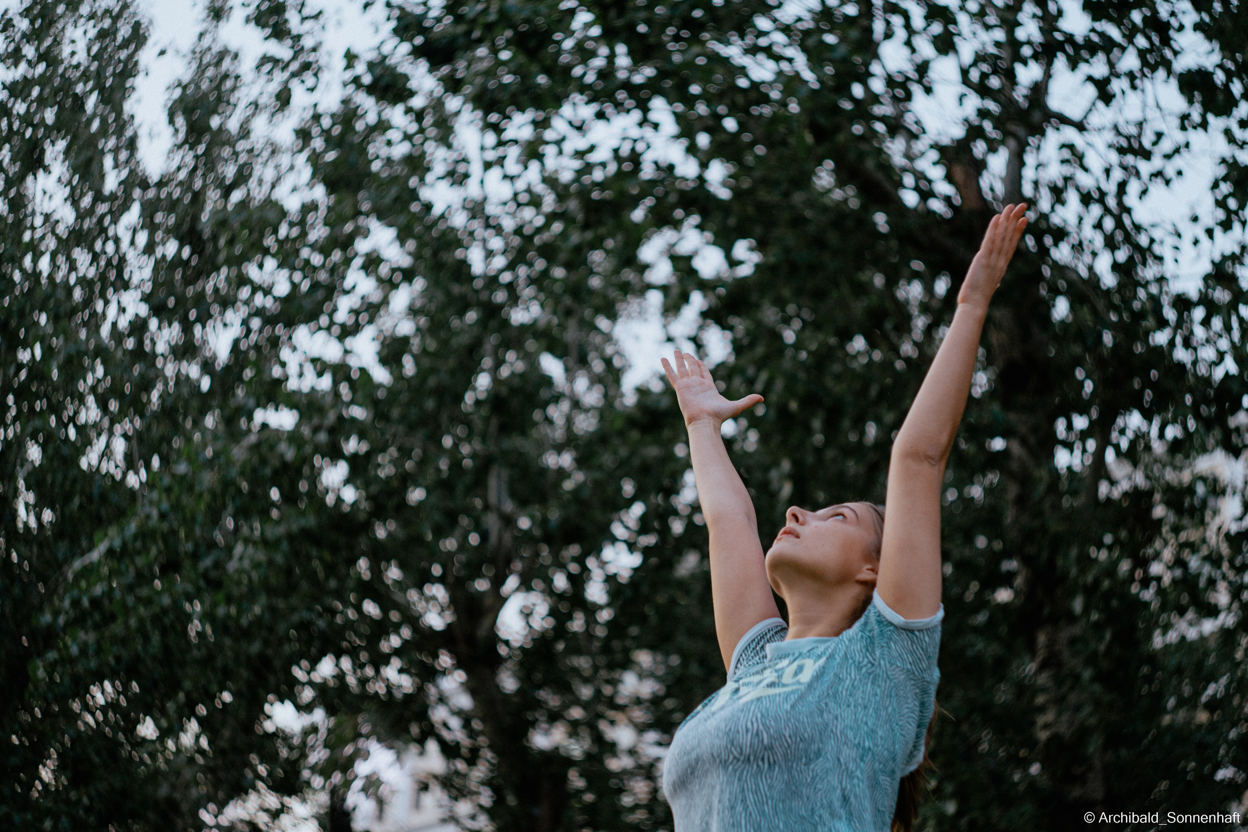 Alina Ermakova, student of Tianjin University. Photographer in Guangzhou, China. Archibald Sonnenhaft