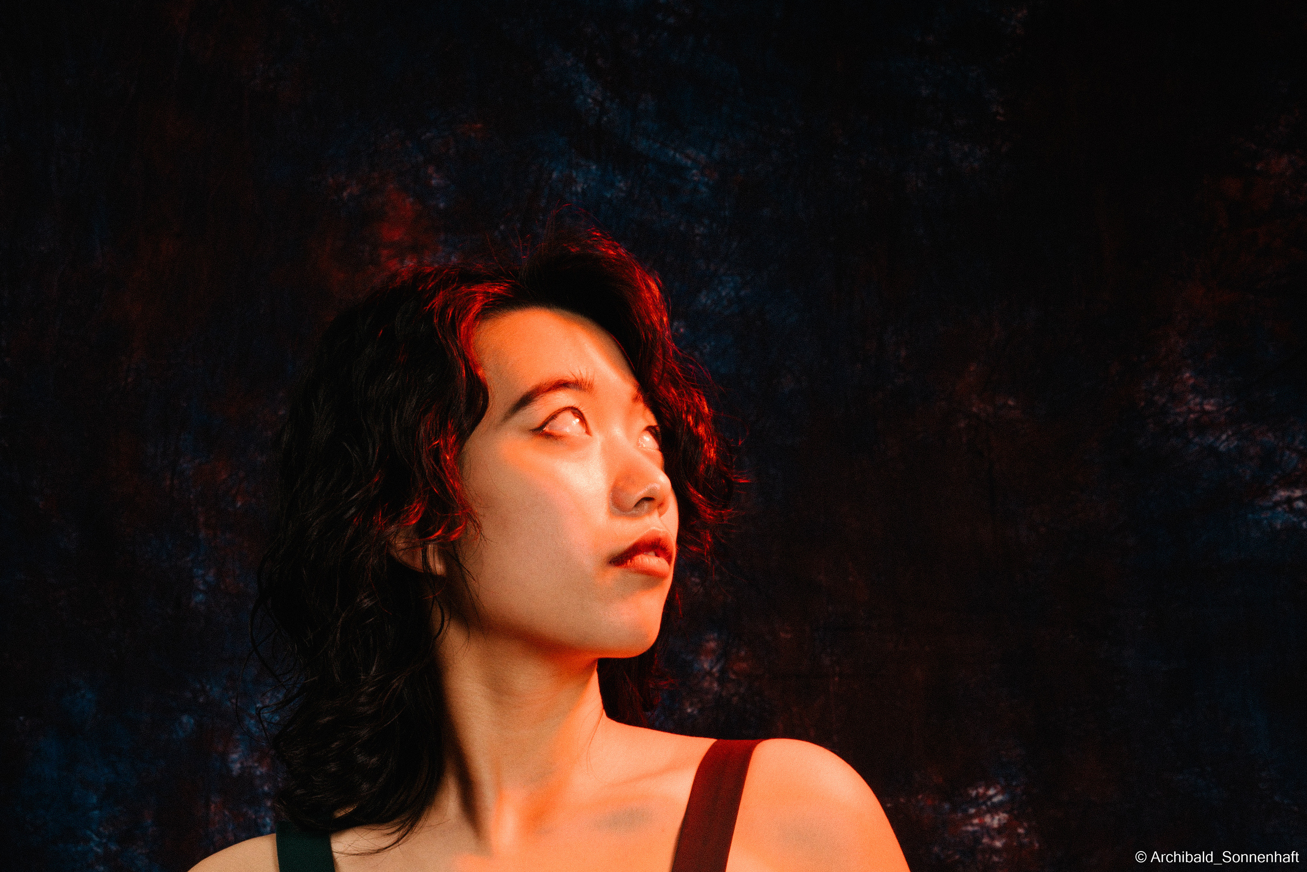 谭璐珩 (Tan Lu Heng), 2021-11. Photographer in Guangzhou, China. Archibald Sonnenhaft