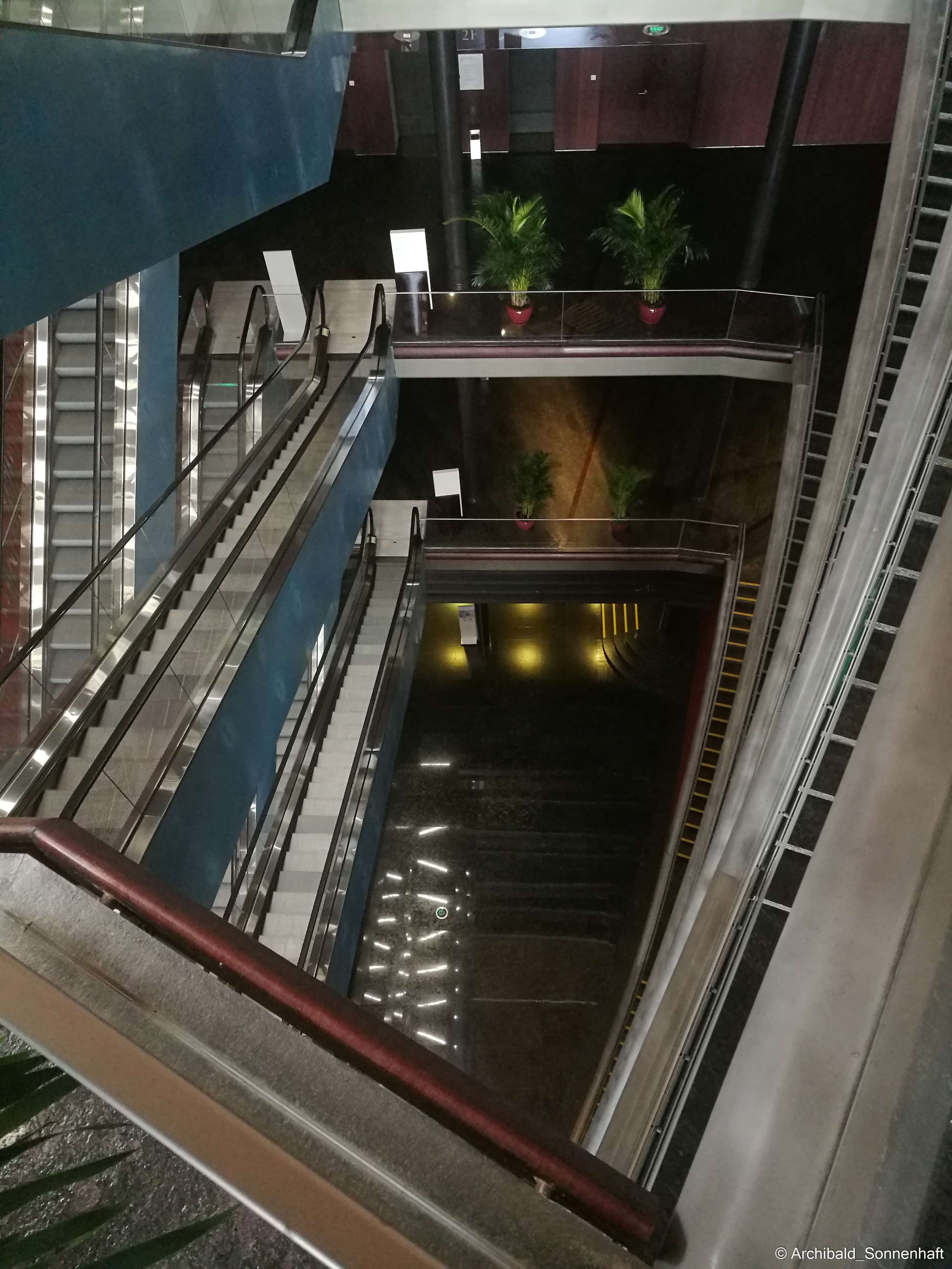 🇨🇳 北京 (Beijng), 2019.07. Photographer in Guangzhou, China. Archibald Sonnenhaft