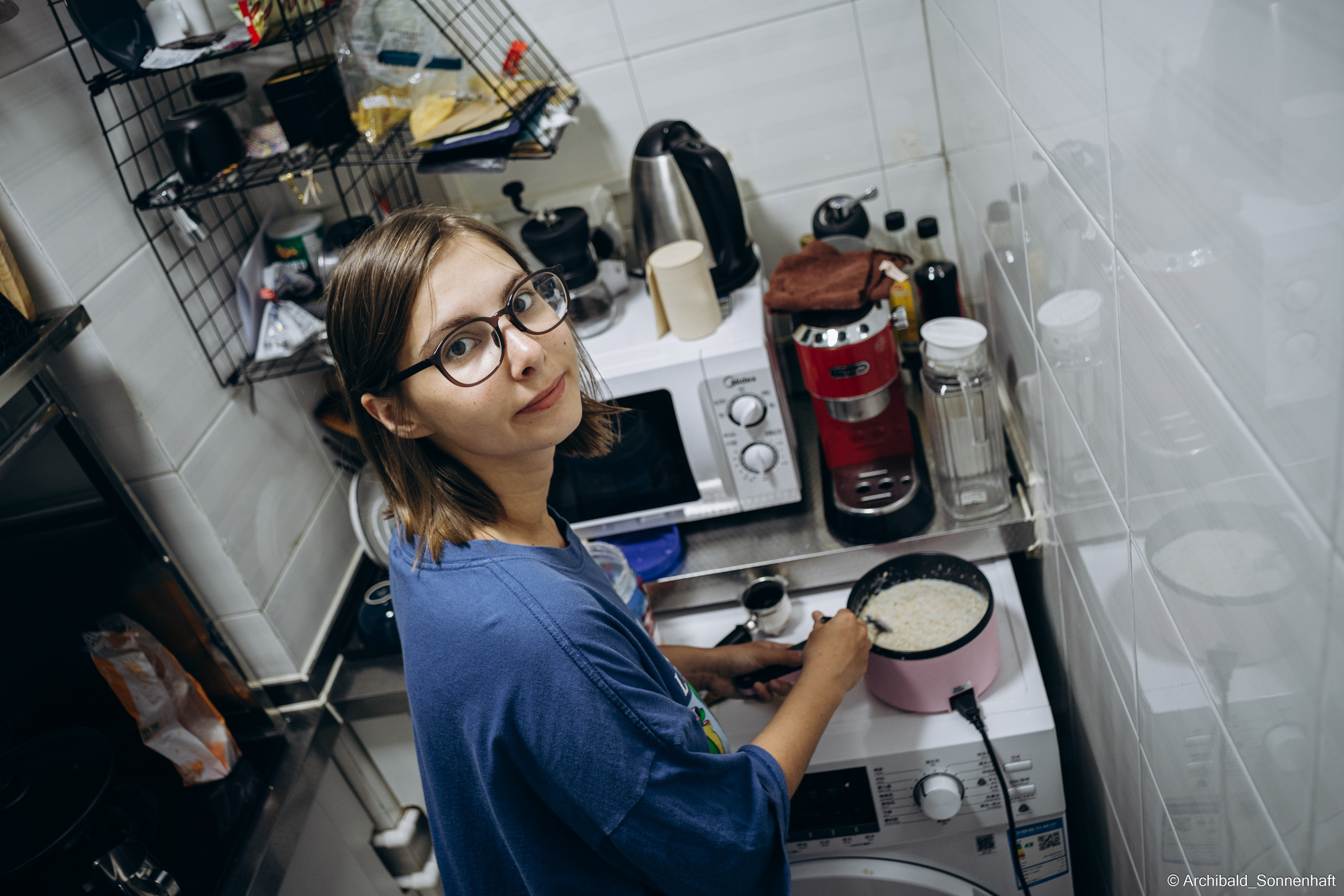 Alina Ermakova, student of Tianjin University. Photographer in Guangzhou, China. Archibald Sonnenhaft