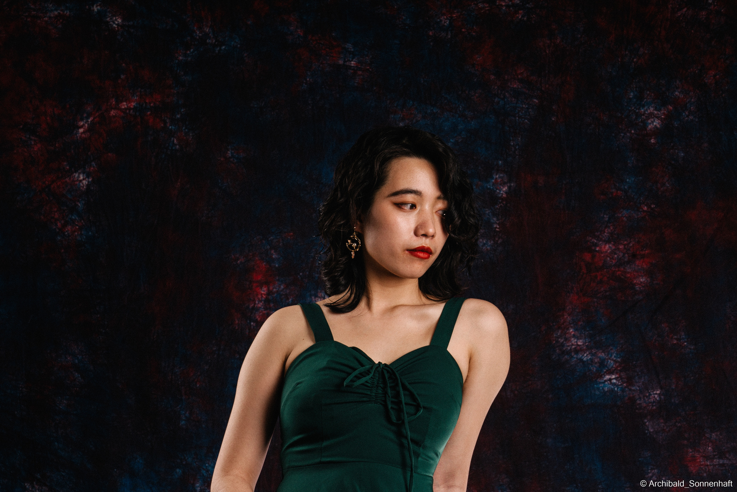 谭璐珩 (Tan Lu Heng), 2021-11. Photographer in Guangzhou, China. Archibald Sonnenhaft