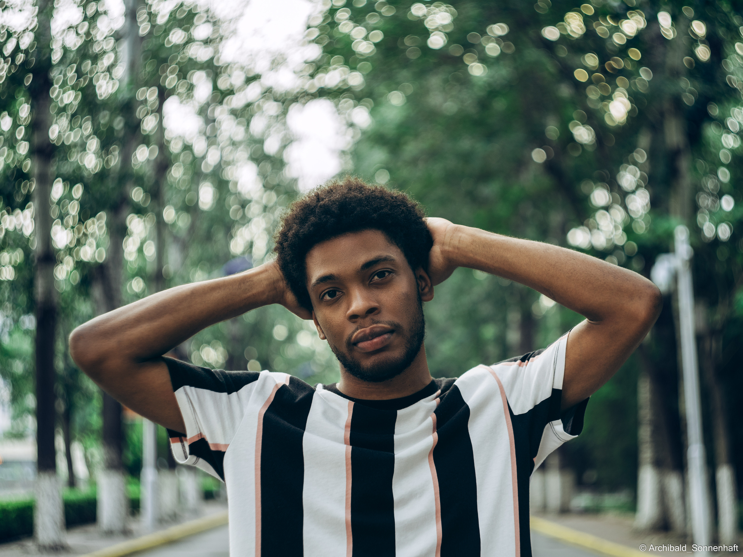 Dilan, Student of Tianjin University. Photographer in Guangzhou, China. Archibald Sonnenhaft