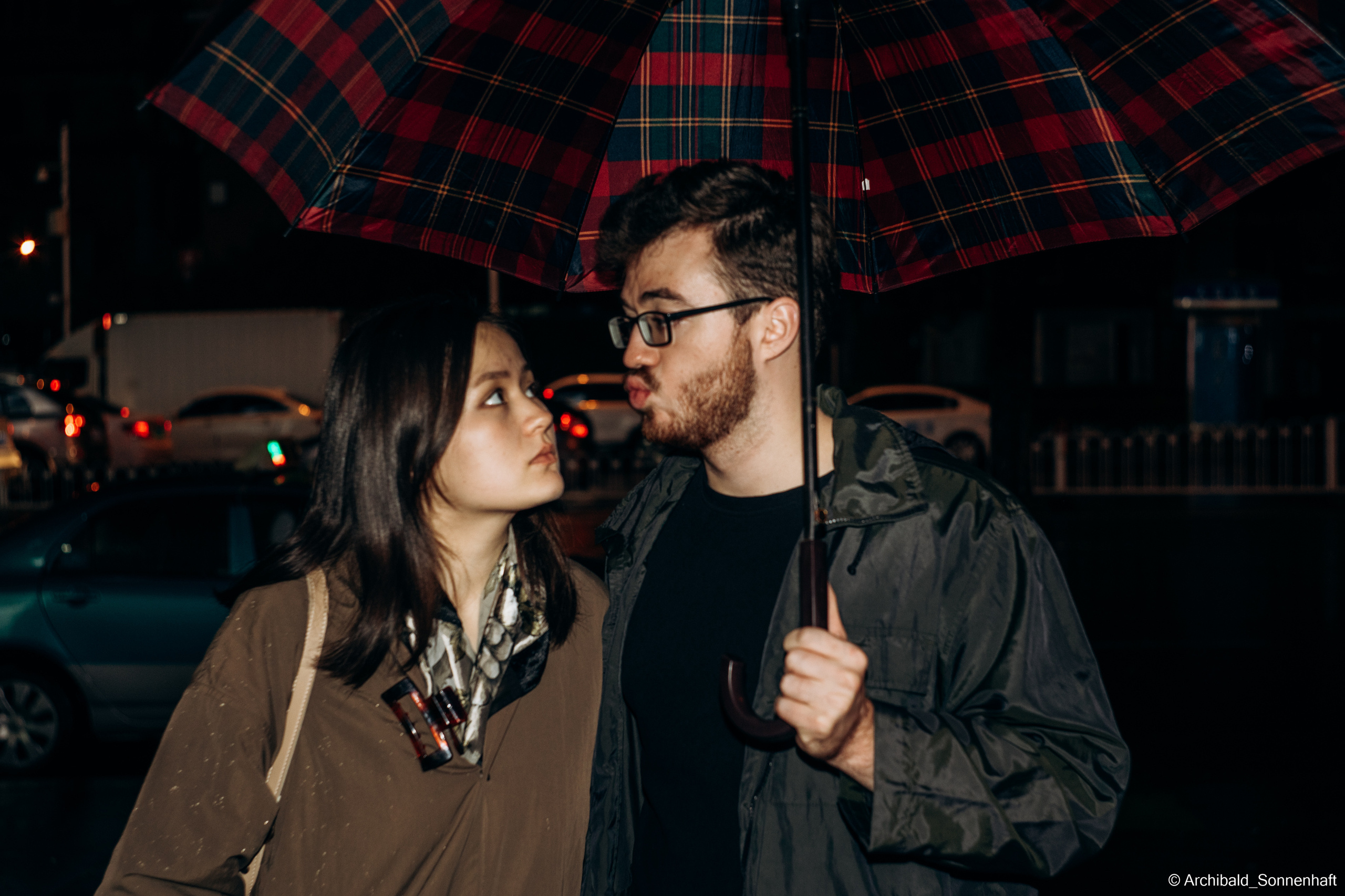 Look what I saw on the walk. Photographer in Guangzhou, China. Archibald Sonnenhaft