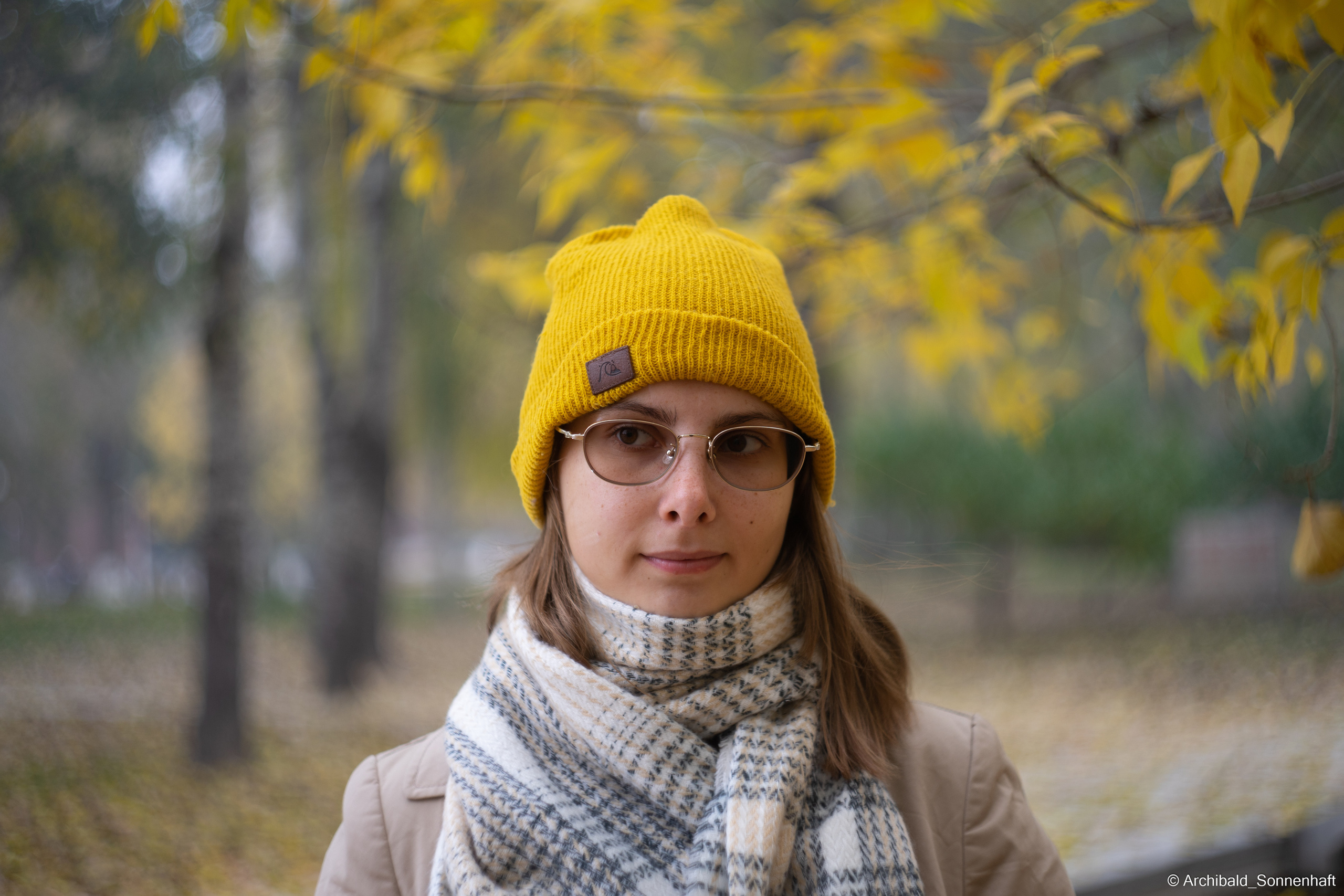 Alina Ermakova, student of Tianjin University. Photographer in Guangzhou, China. Archibald Sonnenhaft