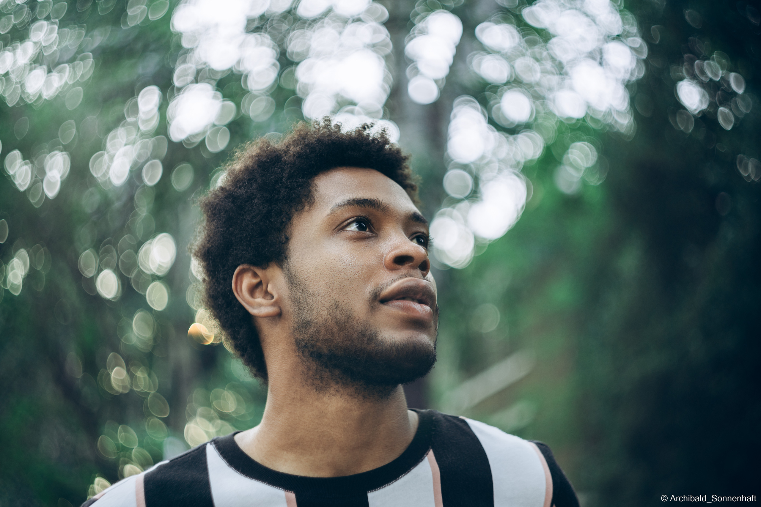 Dilan, Student of Tianjin University. Photographer in Guangzhou, China. Archibald Sonnenhaft